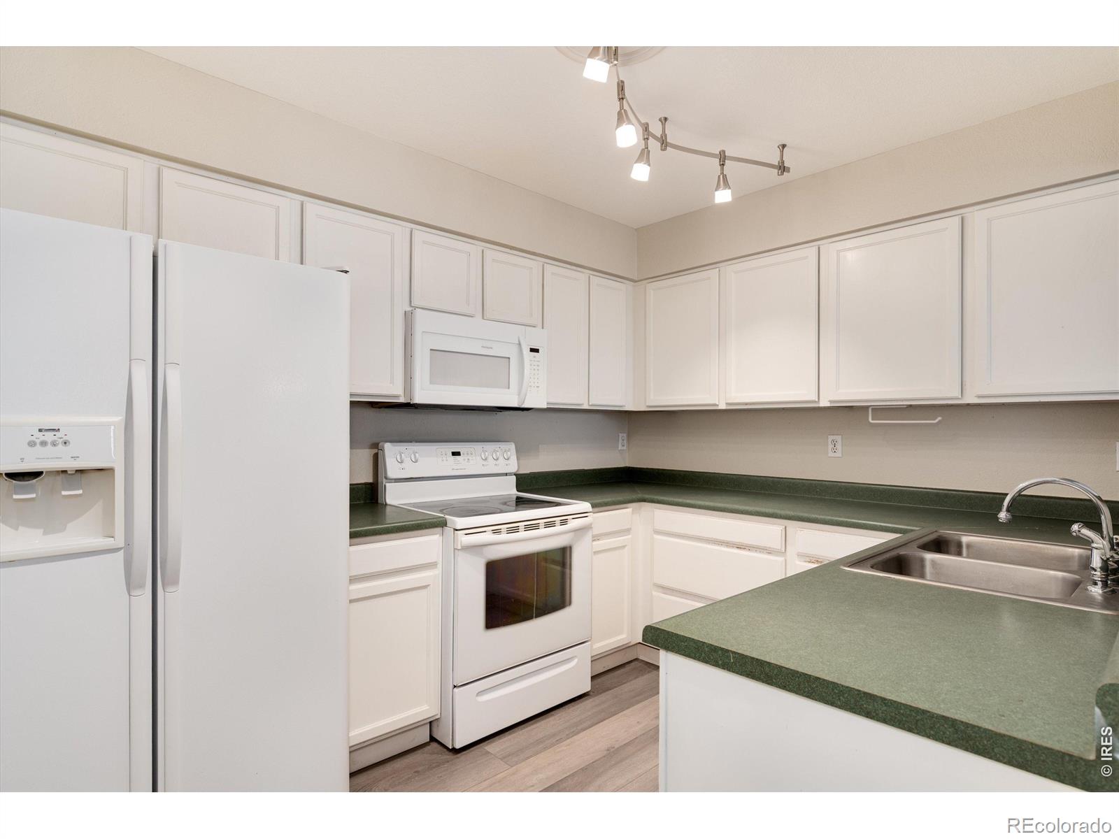 MLS Image #8 for 1419  red mountain drive,longmont, Colorado