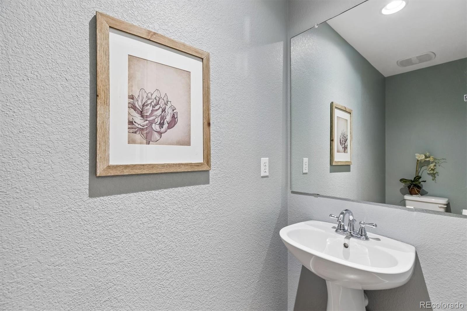 MLS Image #13 for 2944  central park boulevard ,denver, Colorado