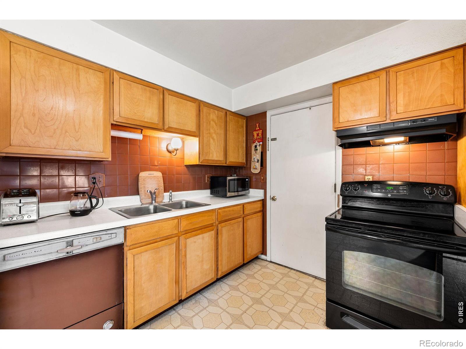 MLS Image #12 for 4281  eaton court,boulder, Colorado