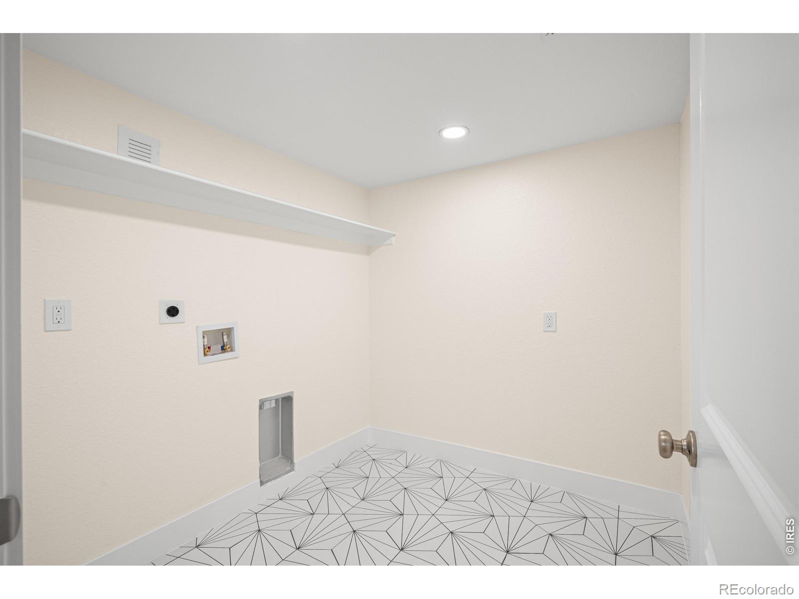 MLS Image #35 for 1341  eudora street,denver, Colorado
