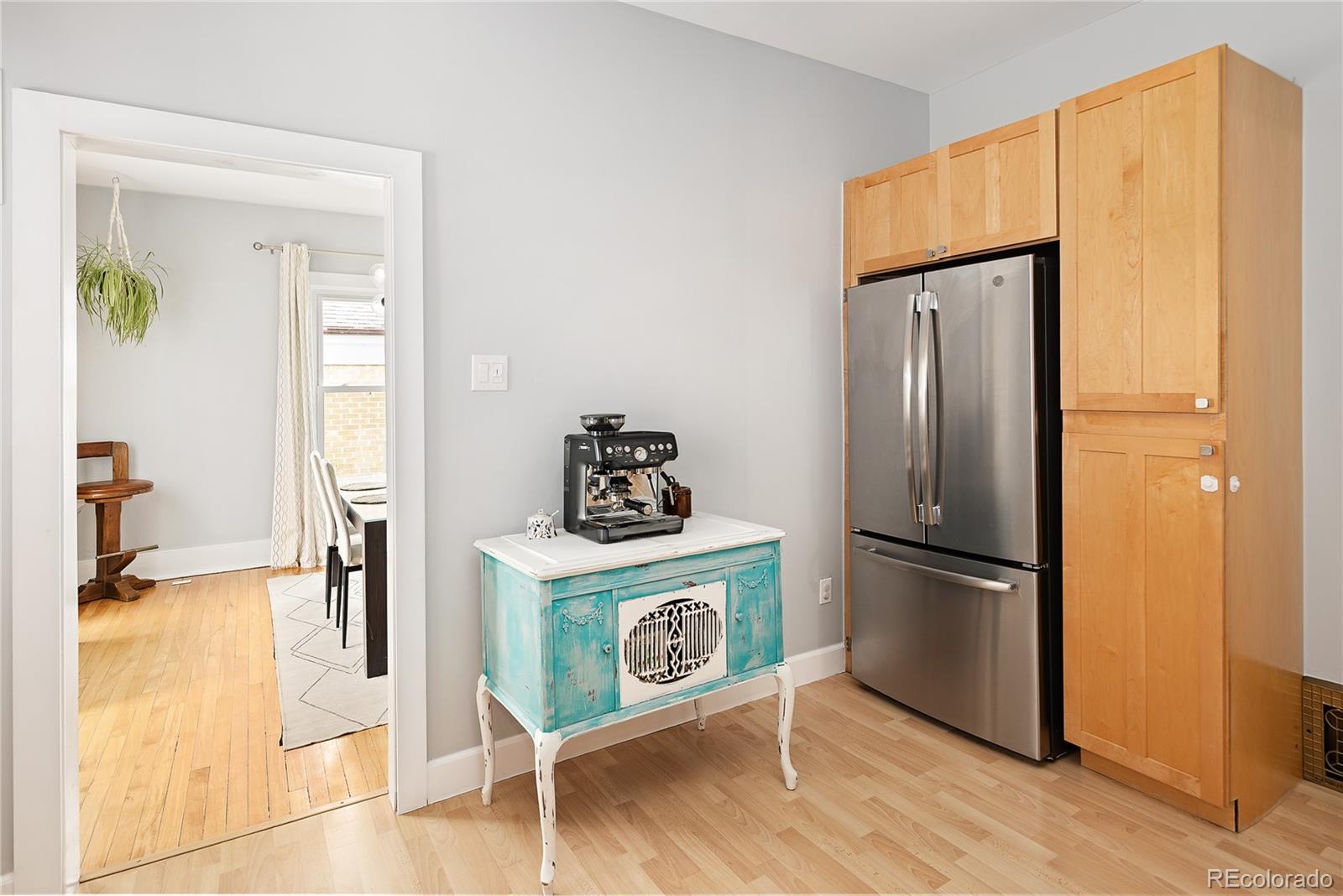 MLS Image #13 for 1374  poplar street,denver, Colorado