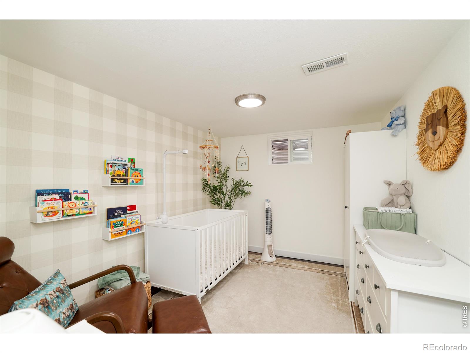 MLS Image #14 for 8430  dawson drive,denver, Colorado