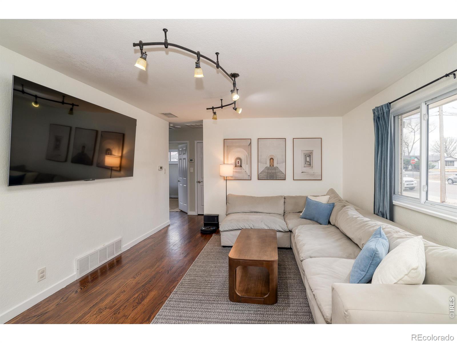 MLS Image #3 for 8430  dawson drive,denver, Colorado