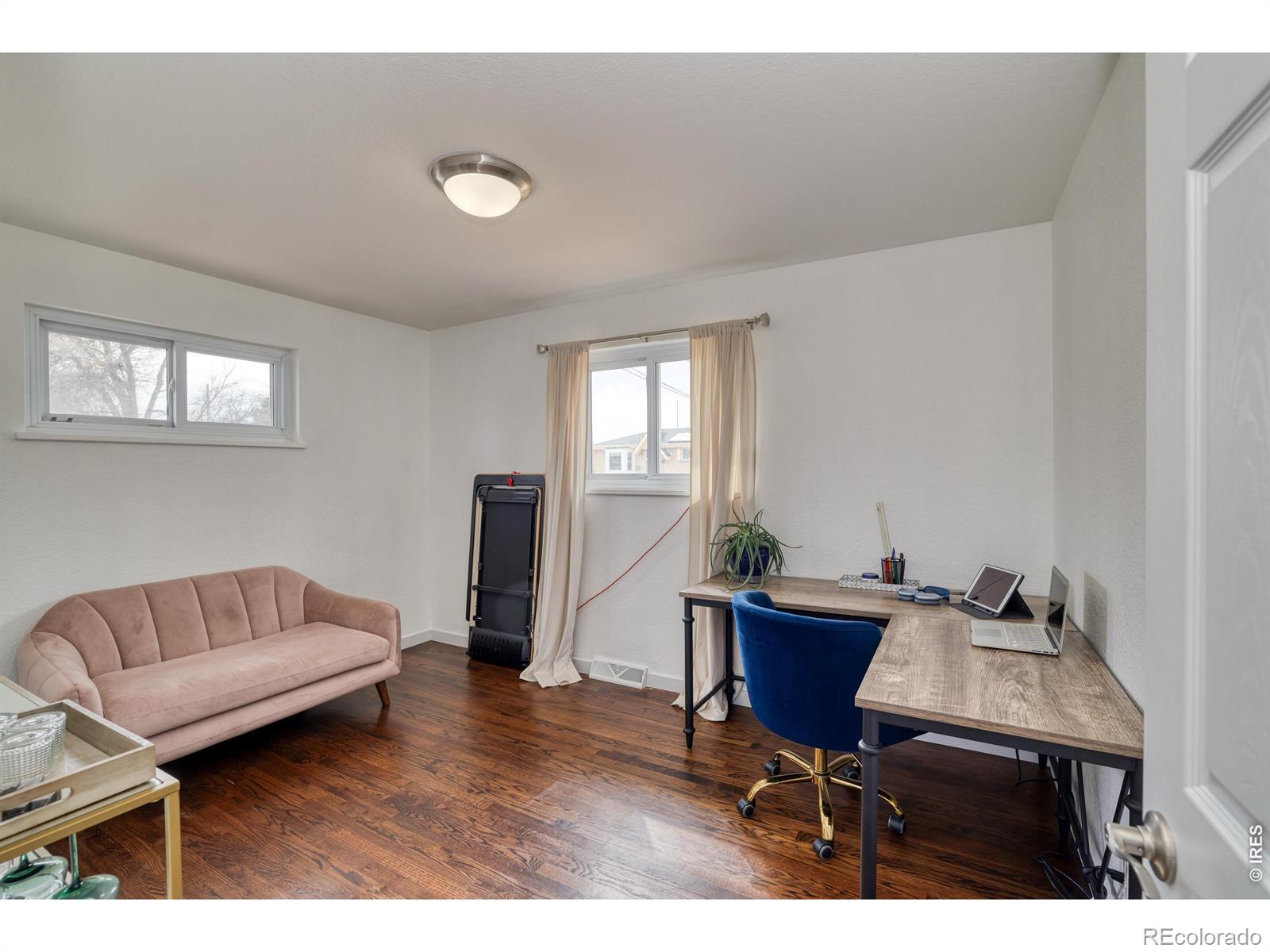 MLS Image #6 for 8430  dawson drive,denver, Colorado