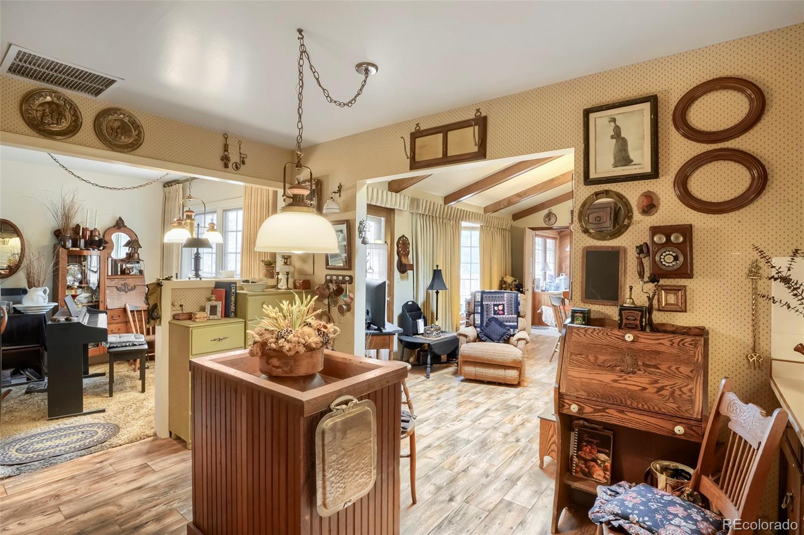 MLS Image #11 for 2823 s vrain street,denver, Colorado