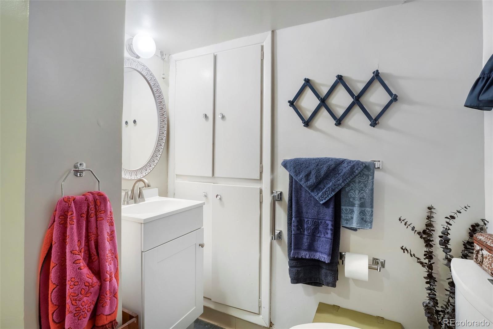 MLS Image #21 for 2823 s vrain street,denver, Colorado