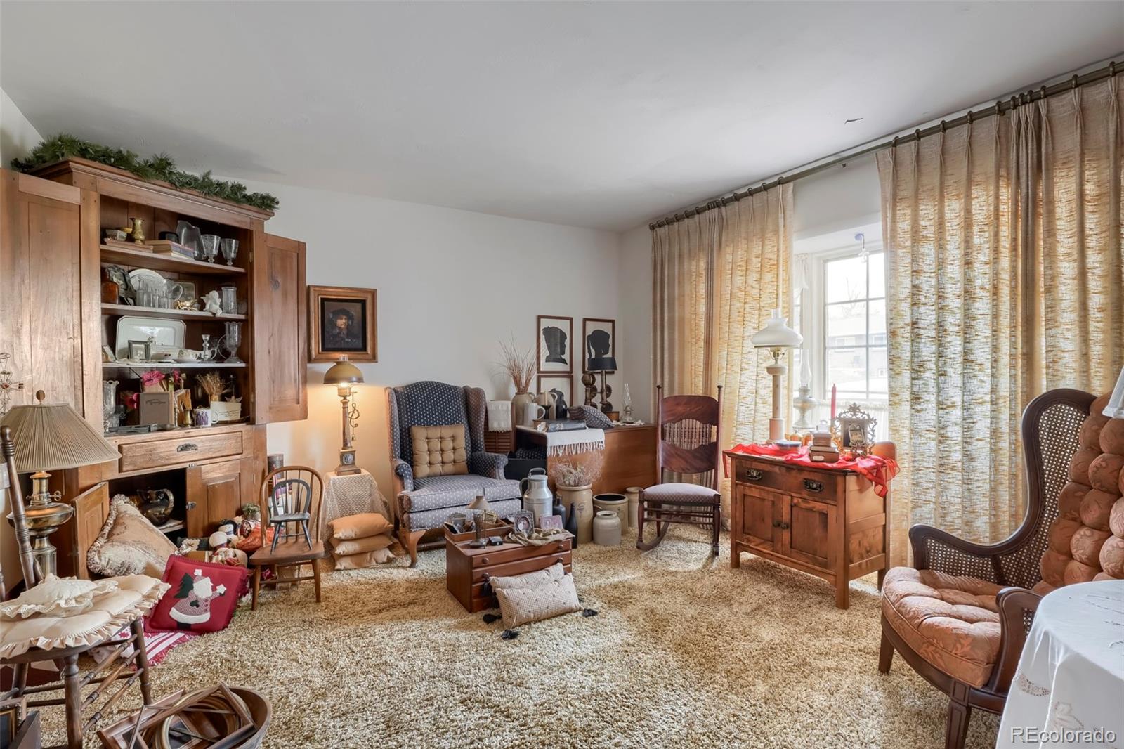 MLS Image #4 for 2823 s vrain street,denver, Colorado