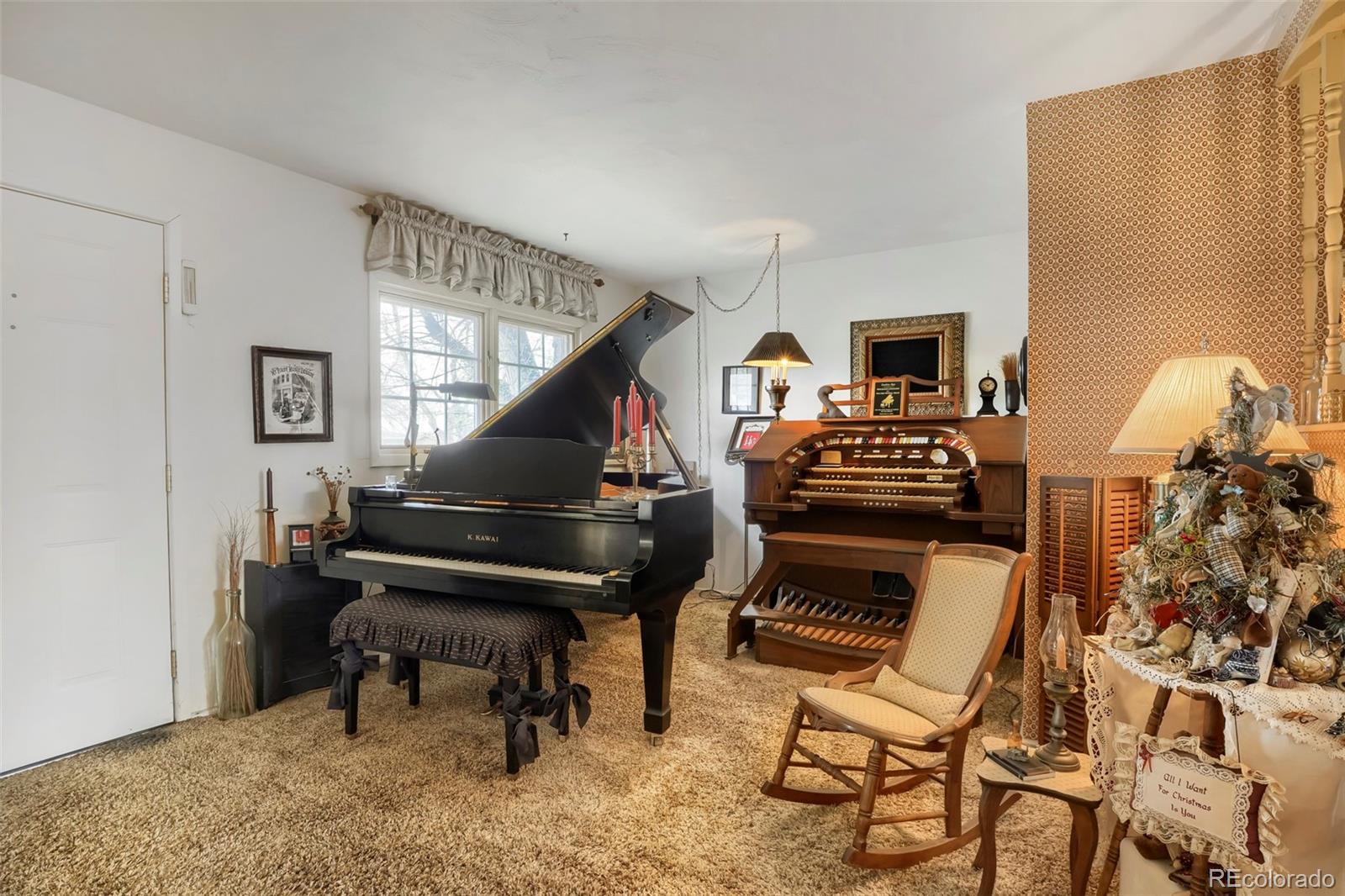 MLS Image #6 for 2823 s vrain street,denver, Colorado
