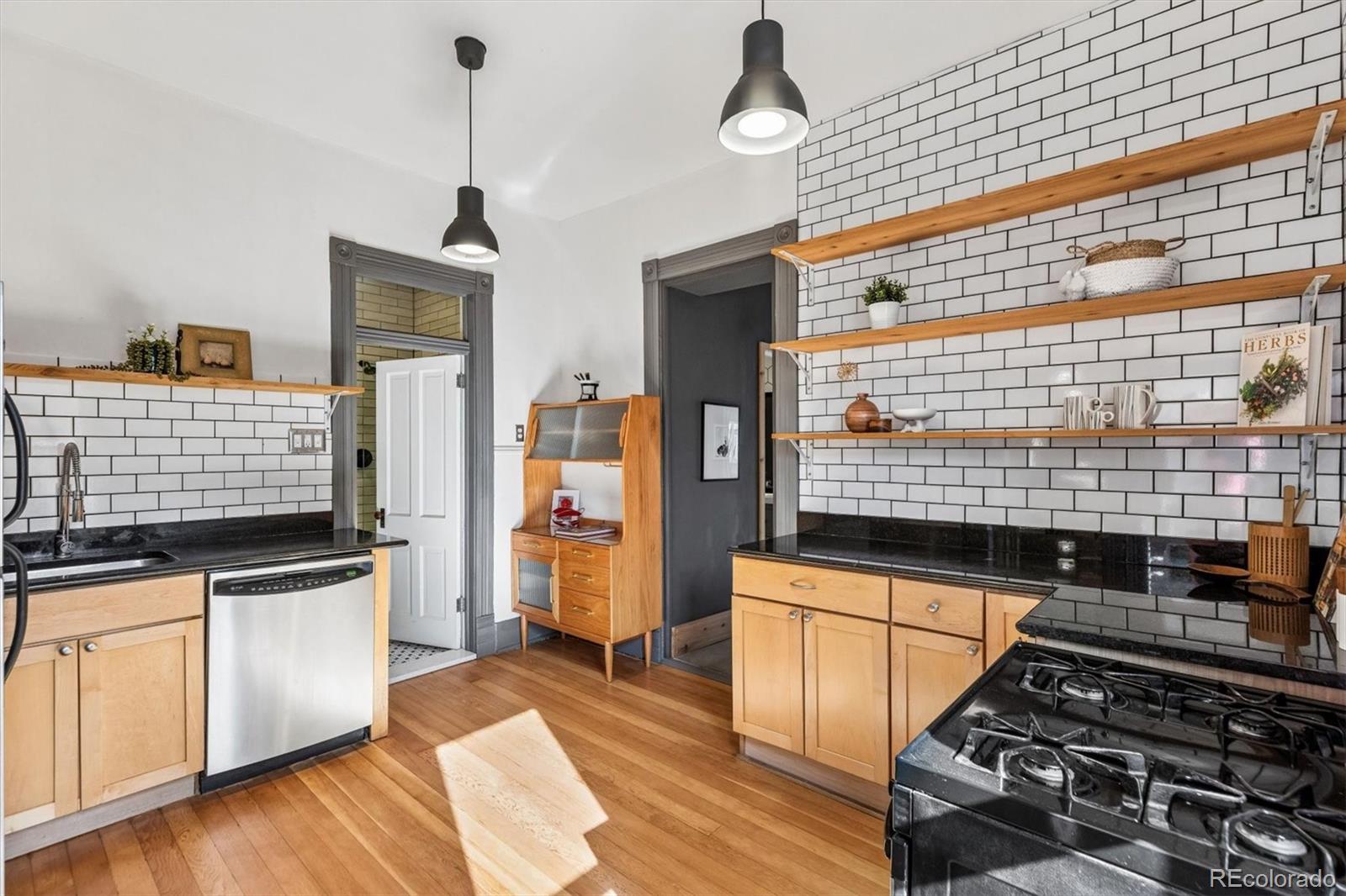 MLS Image #15 for 2831 w 36th avenue,denver, Colorado