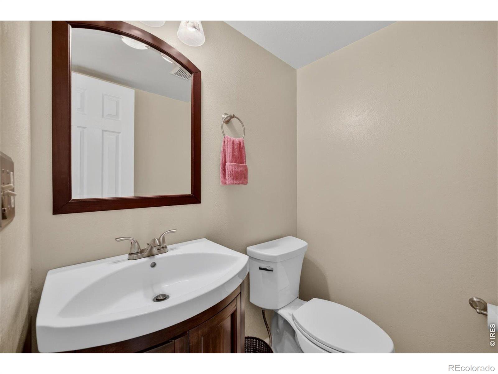 MLS Image #11 for 8096  lee court,arvada, Colorado