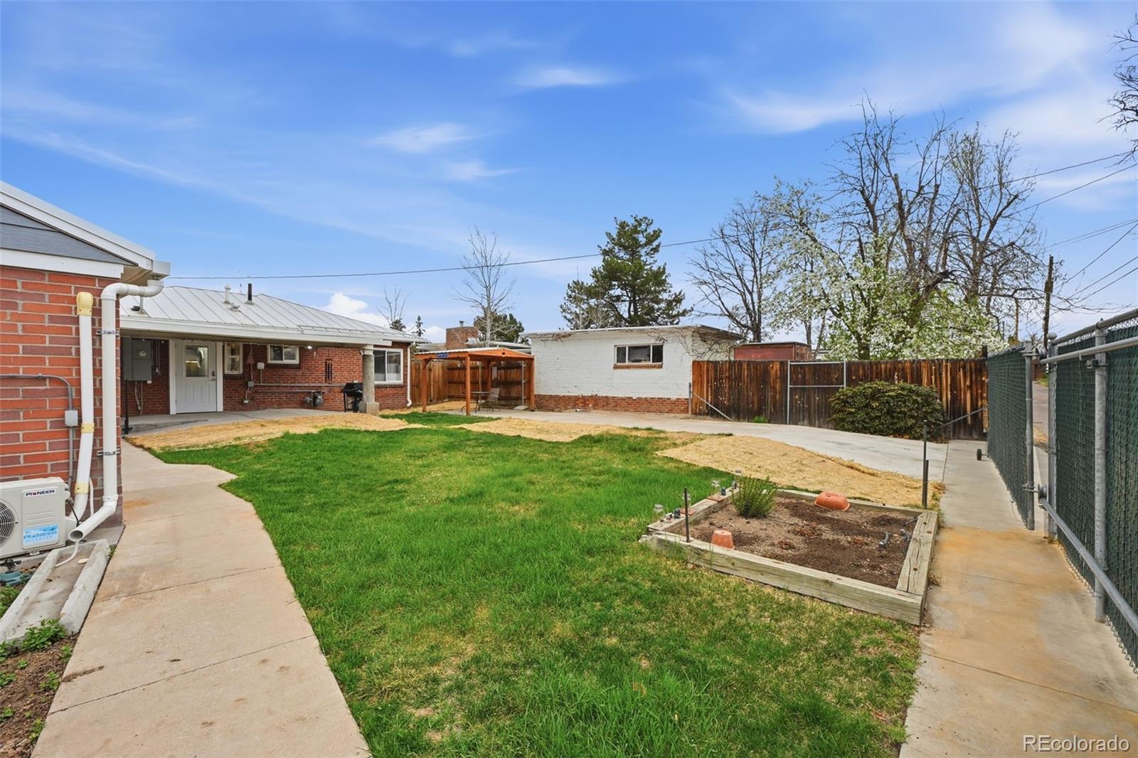 MLS Image #26 for 760 s clay street,denver, Colorado