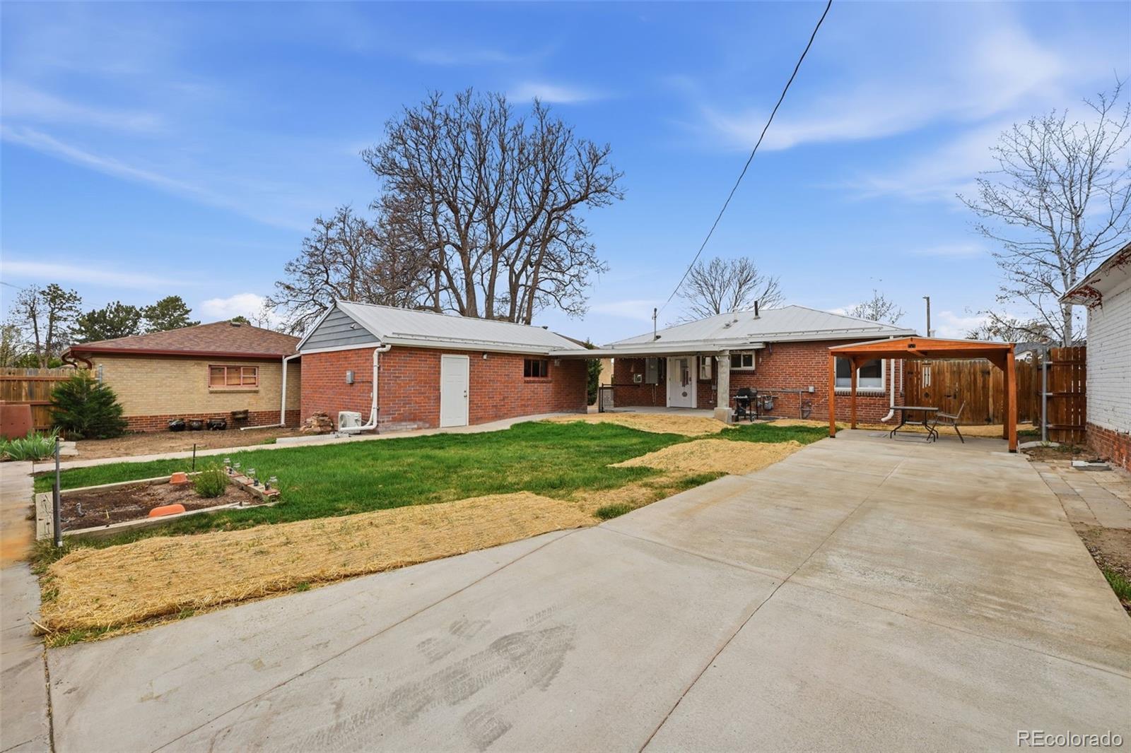 MLS Image #27 for 760 s clay street,denver, Colorado