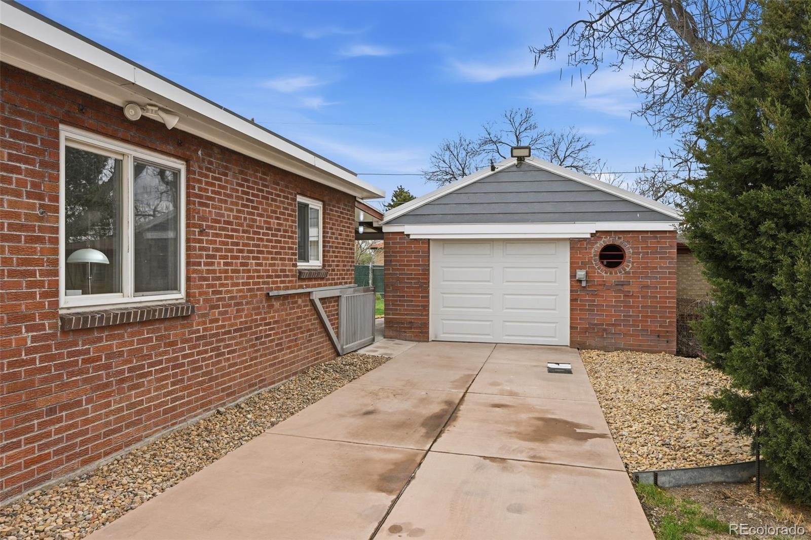 MLS Image #7 for 760 s clay street,denver, Colorado