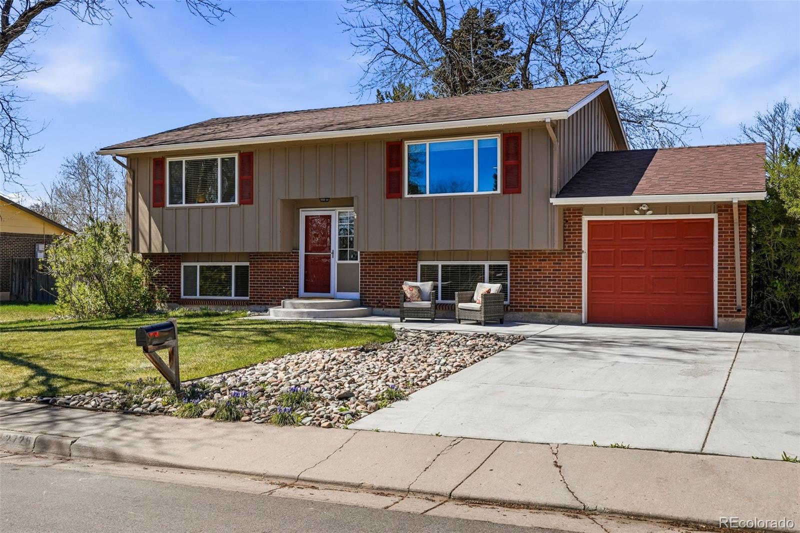 MLS Image #4 for 2725 s teller street,denver, Colorado