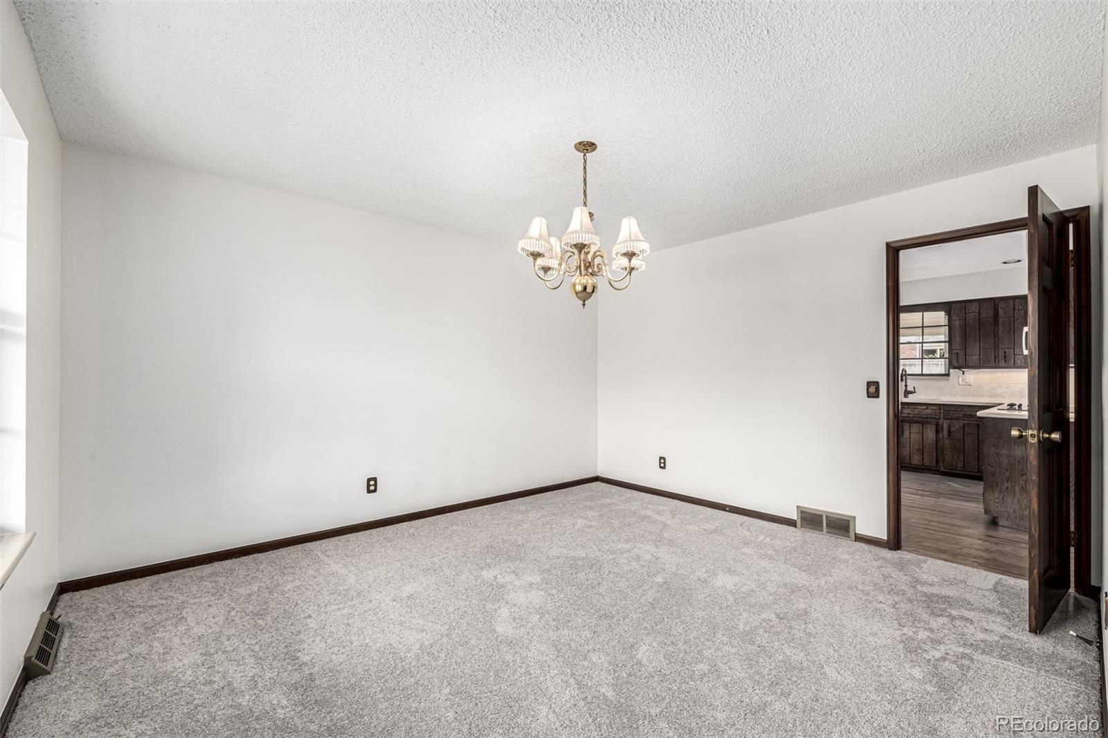 MLS Image #11 for 3645 s poplar street,denver, Colorado