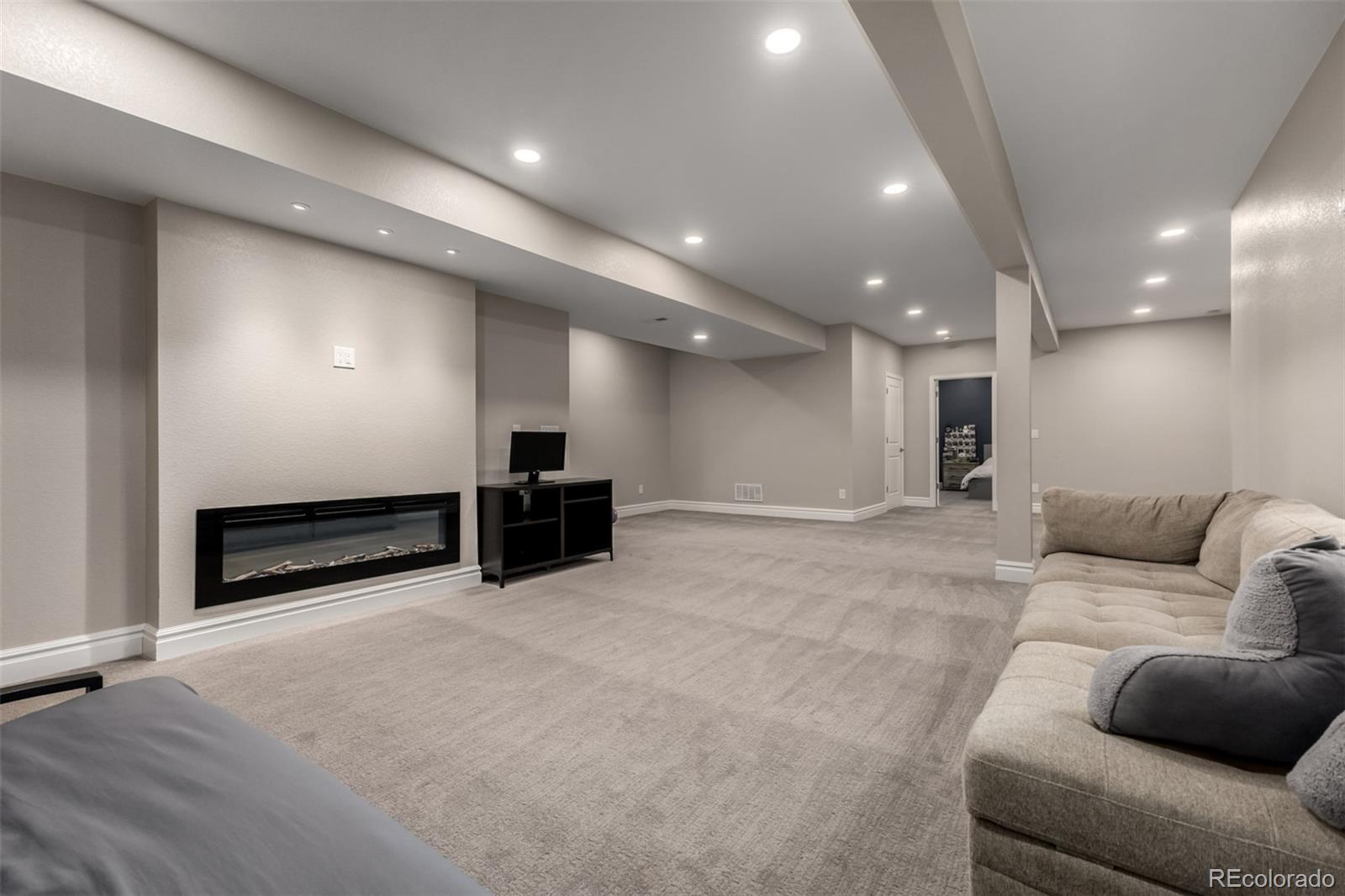 MLS Image #33 for 20165 e fair lane,centennial, Colorado