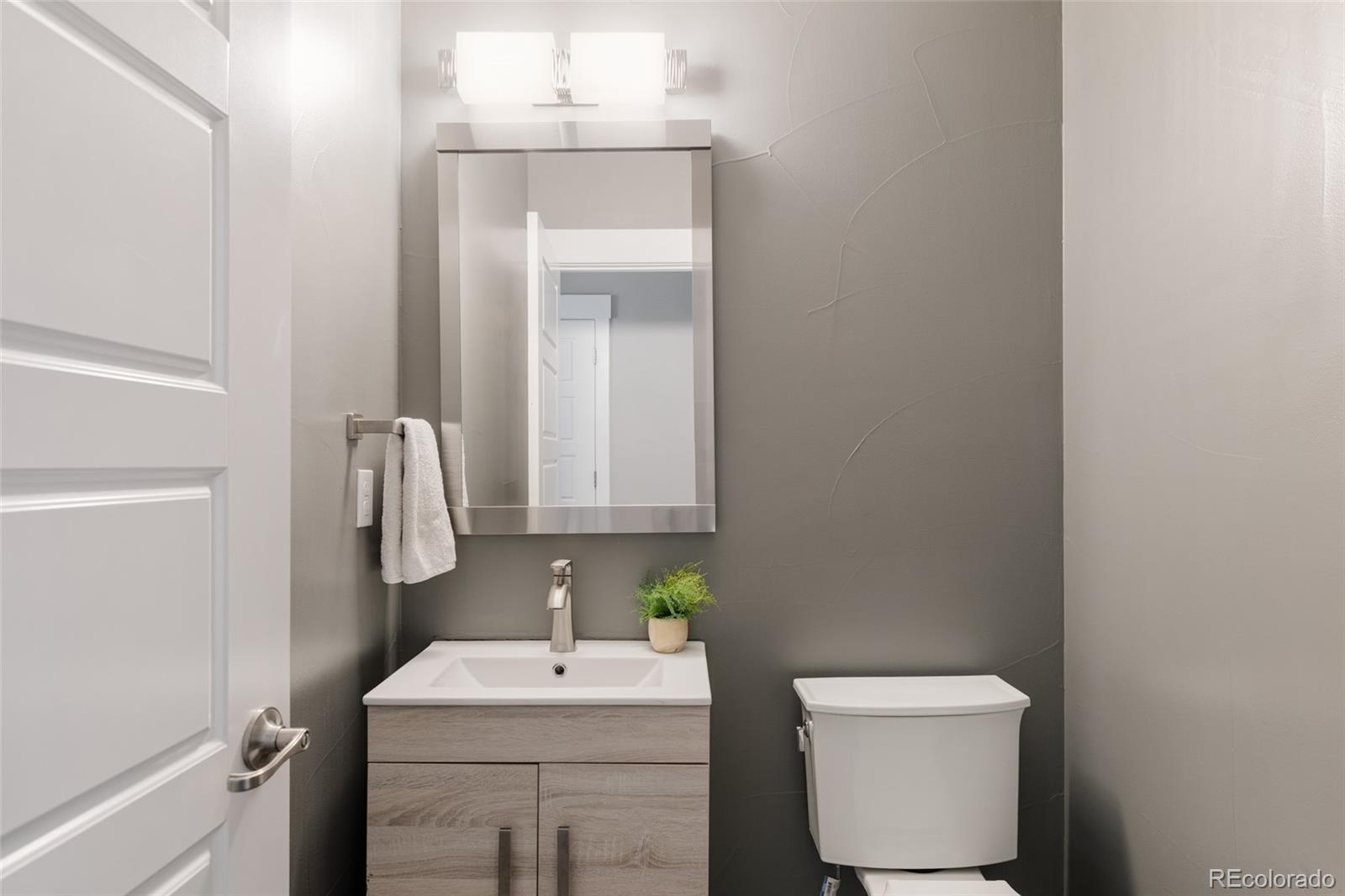 MLS Image #12 for 8002 e 50th drive,denver, Colorado