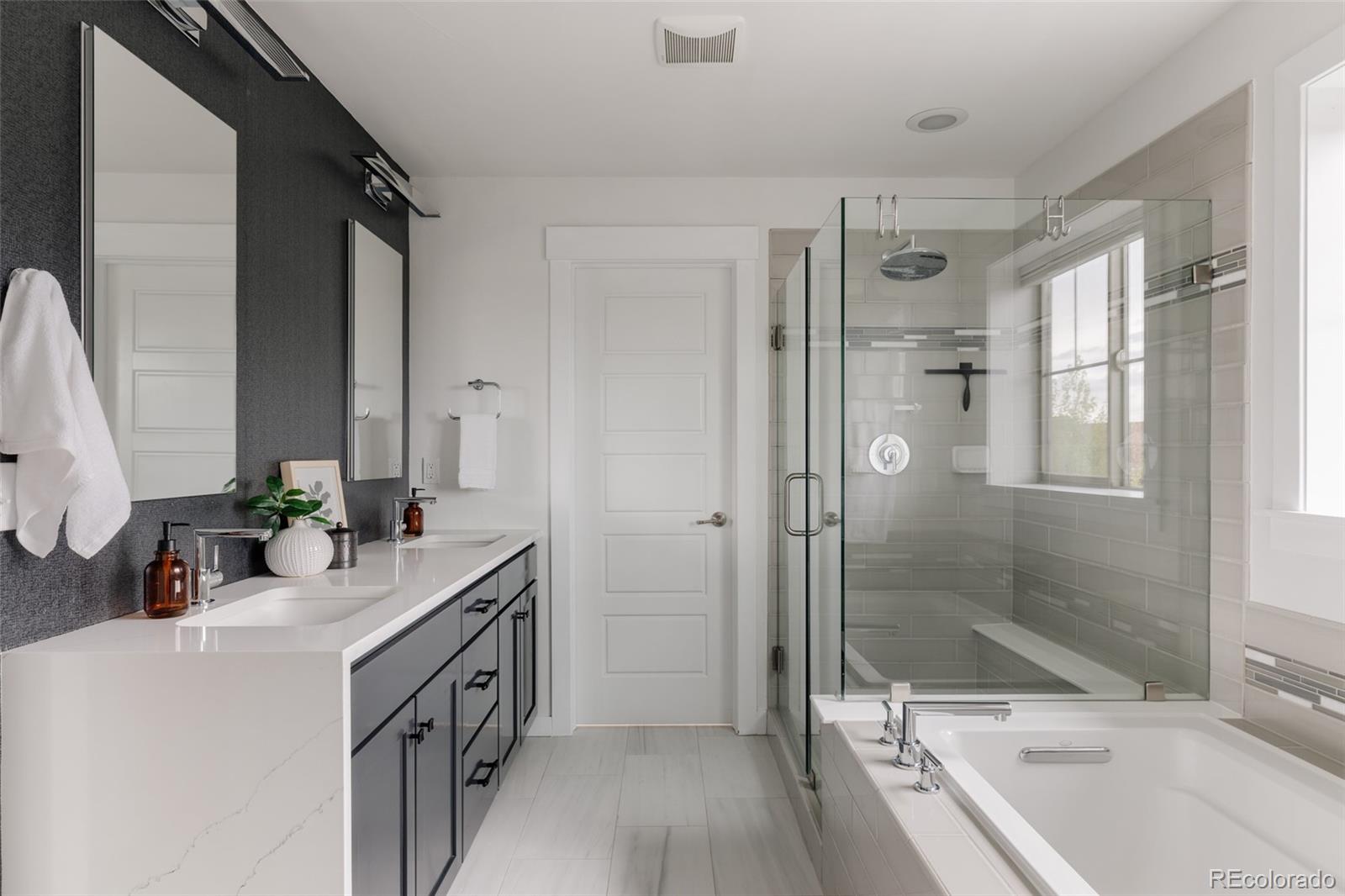 MLS Image #15 for 8002 e 50th drive,denver, Colorado