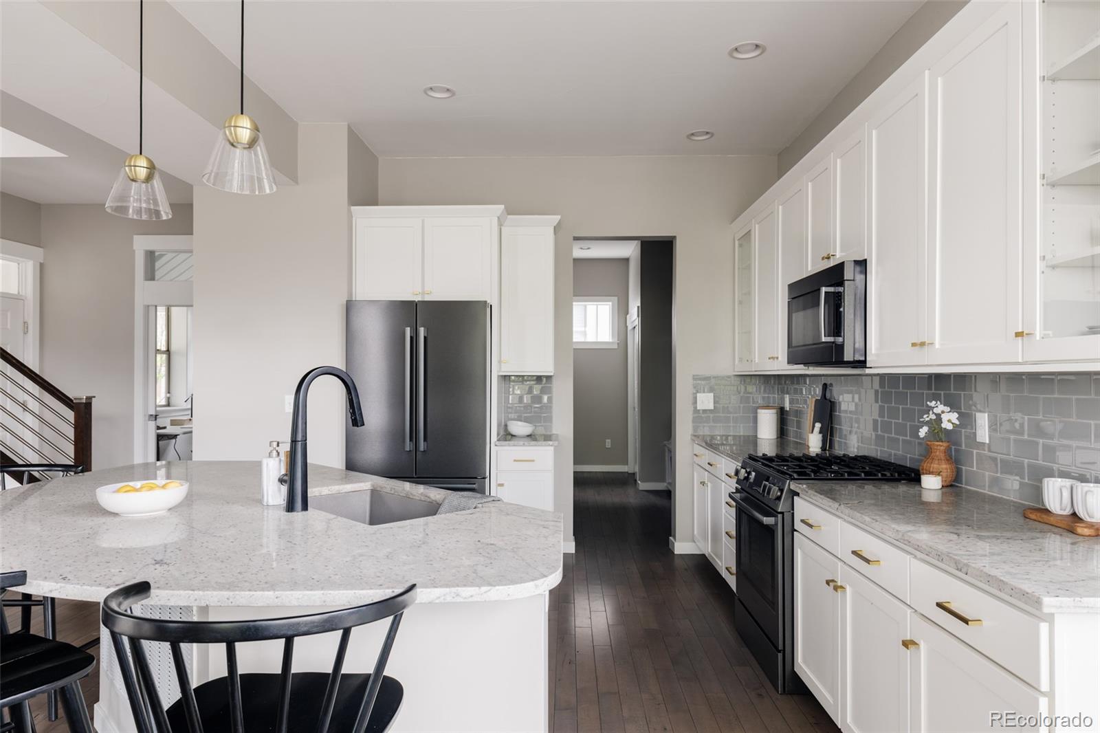 MLS Image #6 for 8002 e 50th drive,denver, Colorado