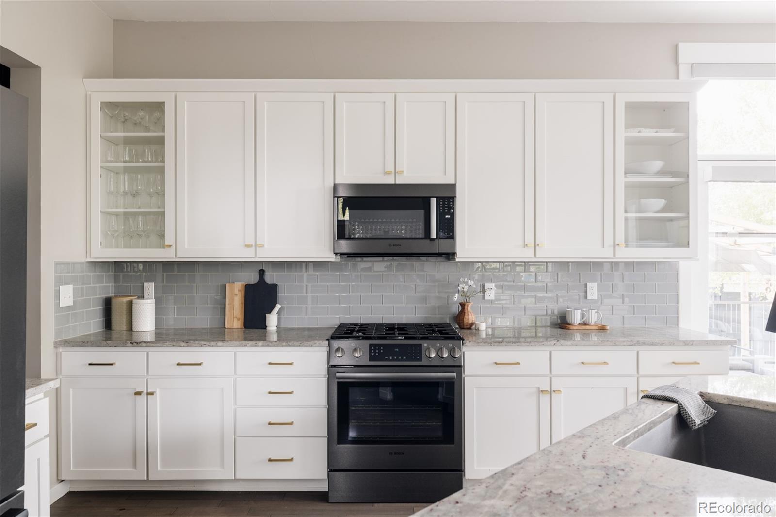 MLS Image #7 for 8002 e 50th drive,denver, Colorado