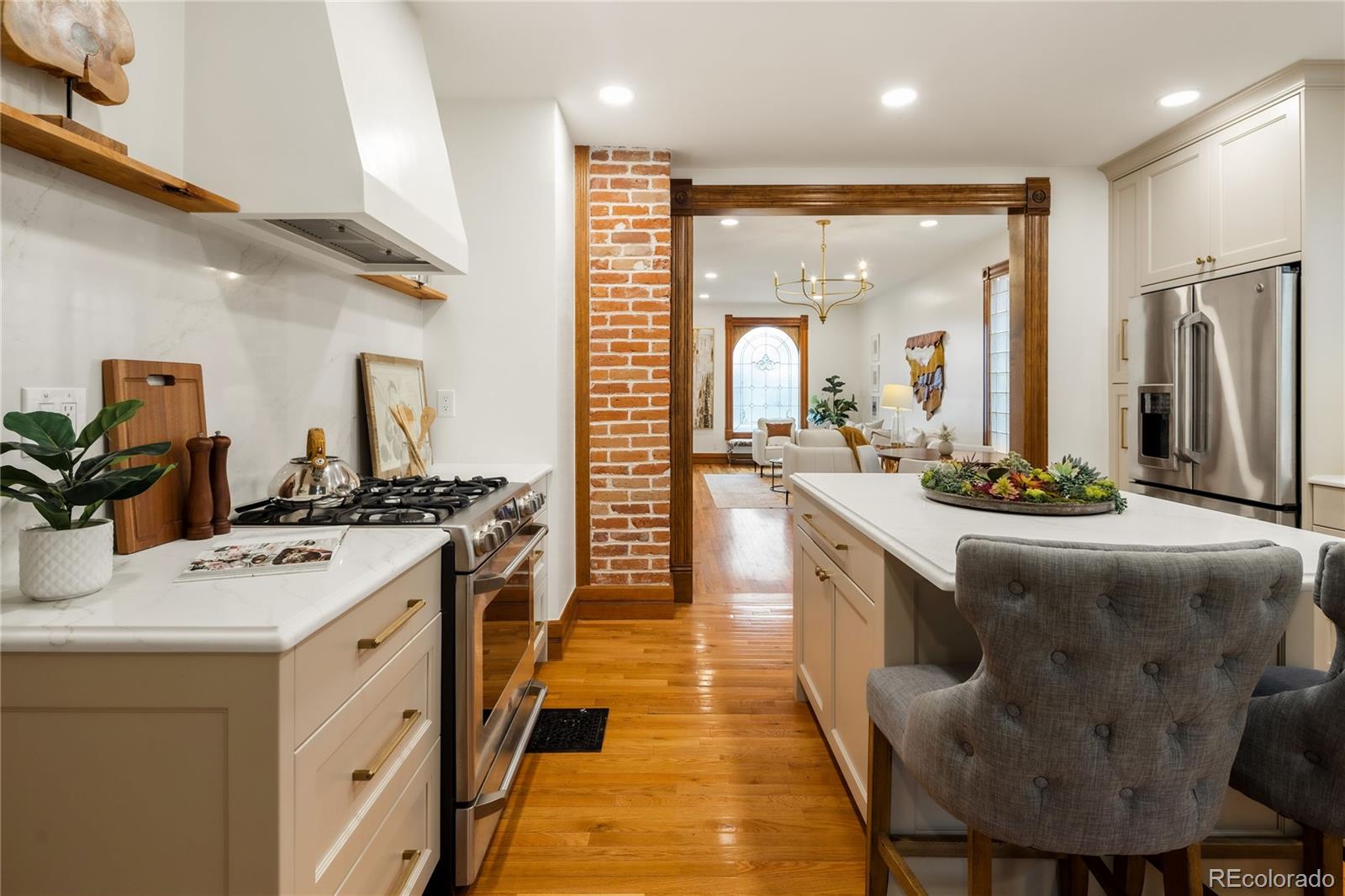 MLS Image #13 for 414 s pearl street,denver, Colorado