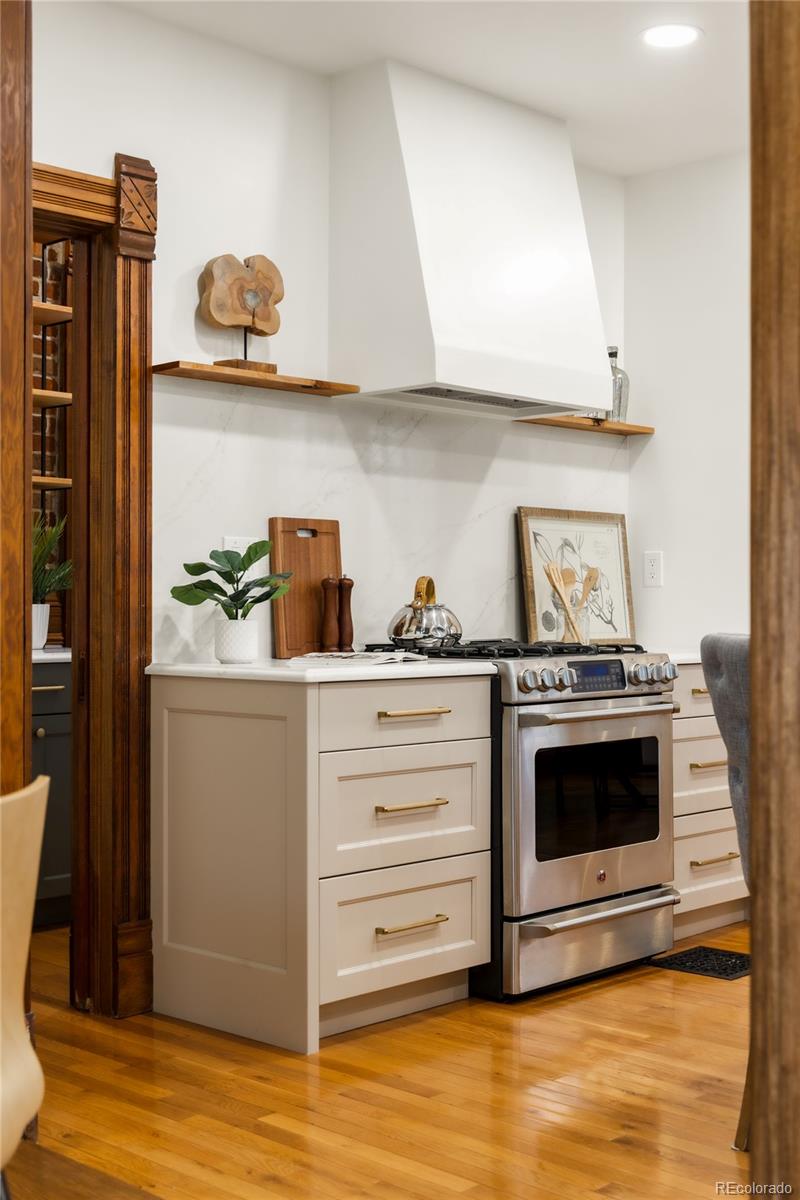 MLS Image #17 for 414 s pearl street,denver, Colorado