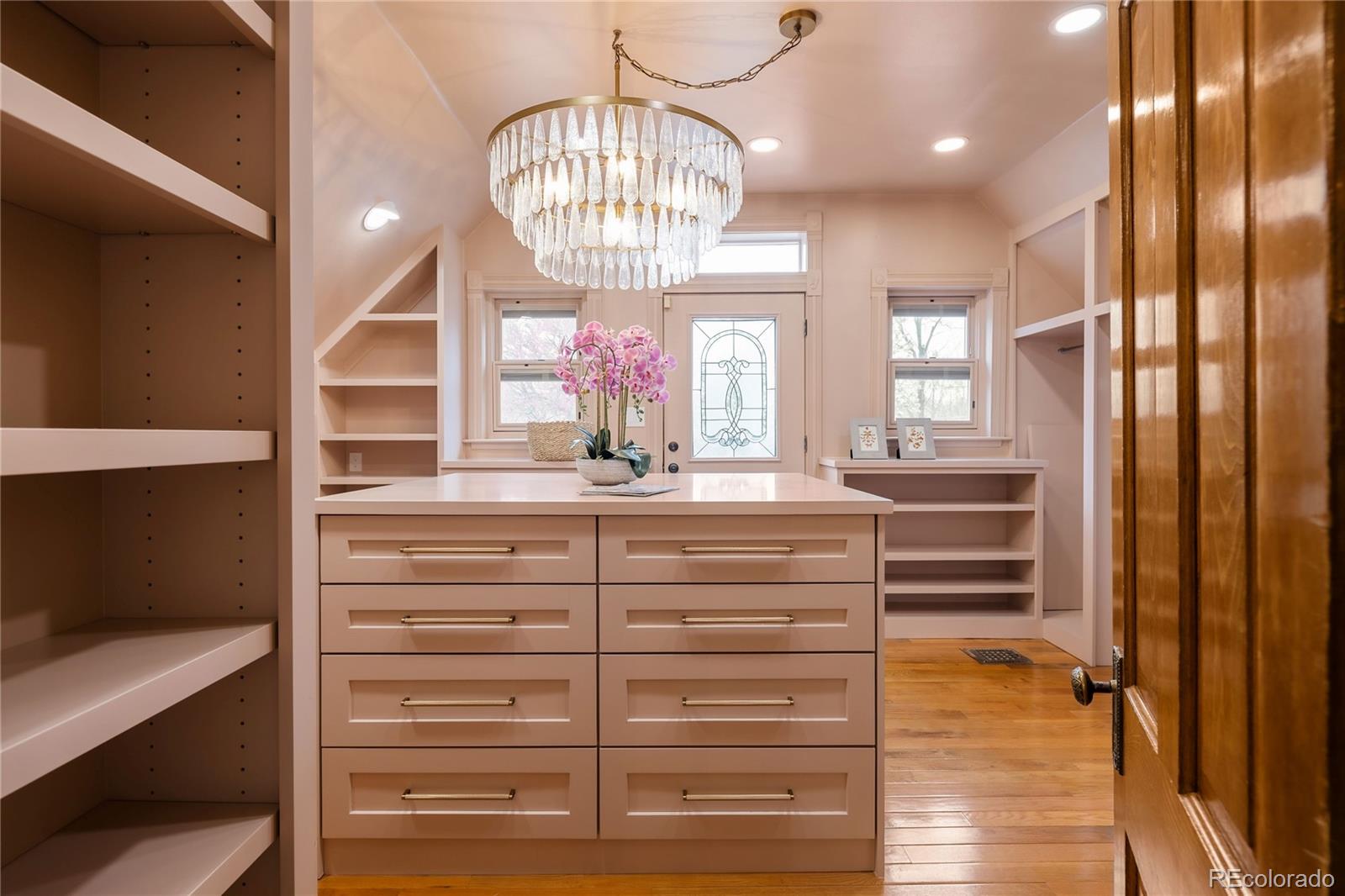 MLS Image #29 for 414 s pearl street,denver, Colorado
