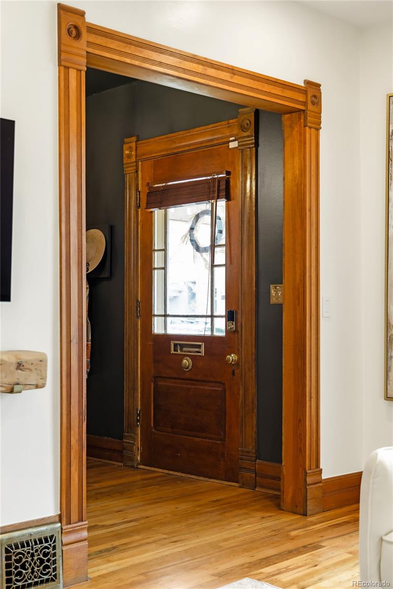 MLS Image #4 for 414 s pearl street,denver, Colorado