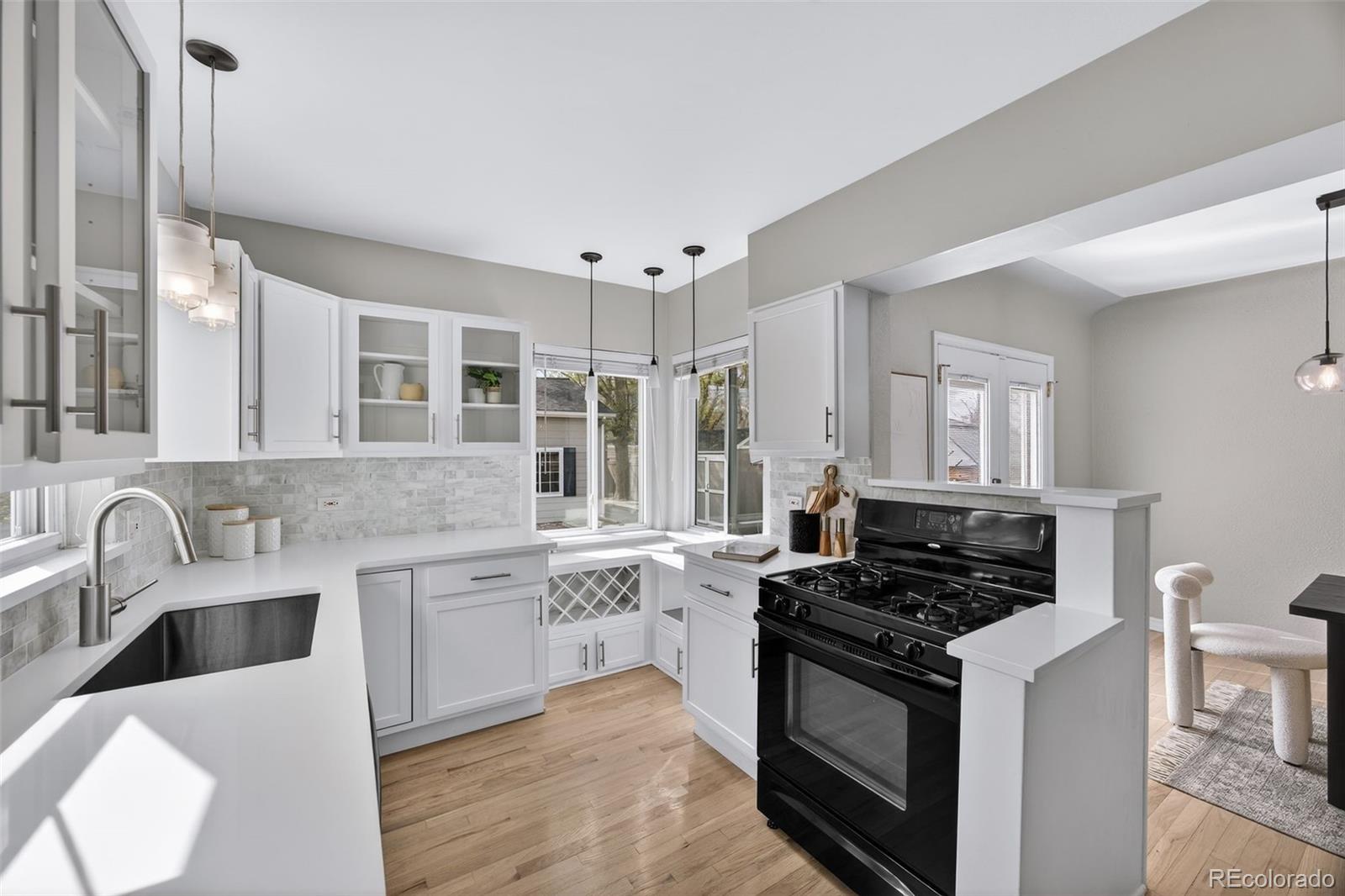 MLS Image #13 for 2595 s marion street,denver, Colorado