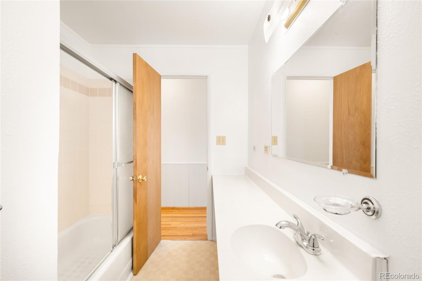 MLS Image #19 for 1773 s leyden street,denver, Colorado