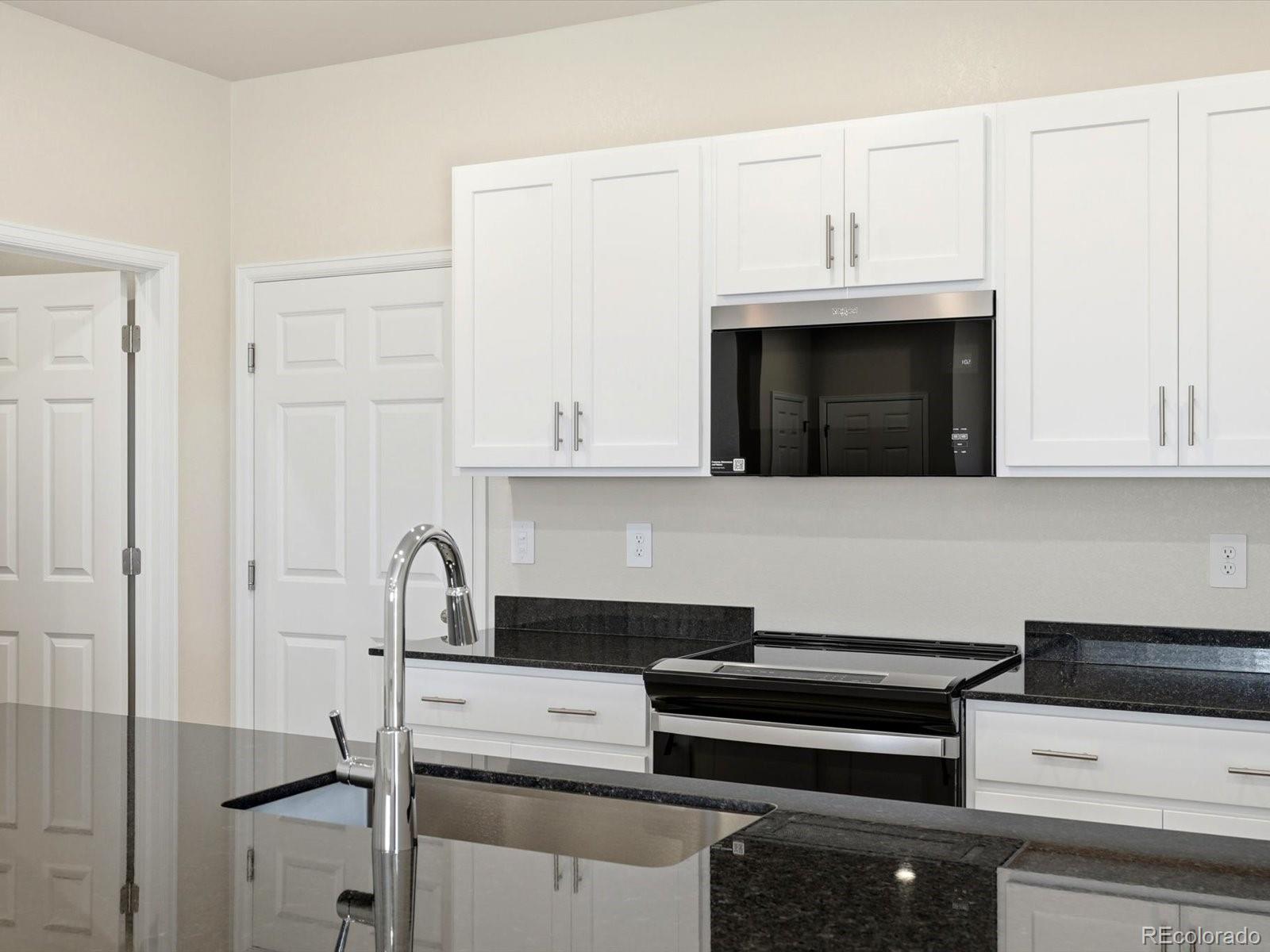 MLS Image #10 for 16388  gaylord street,thornton, Colorado