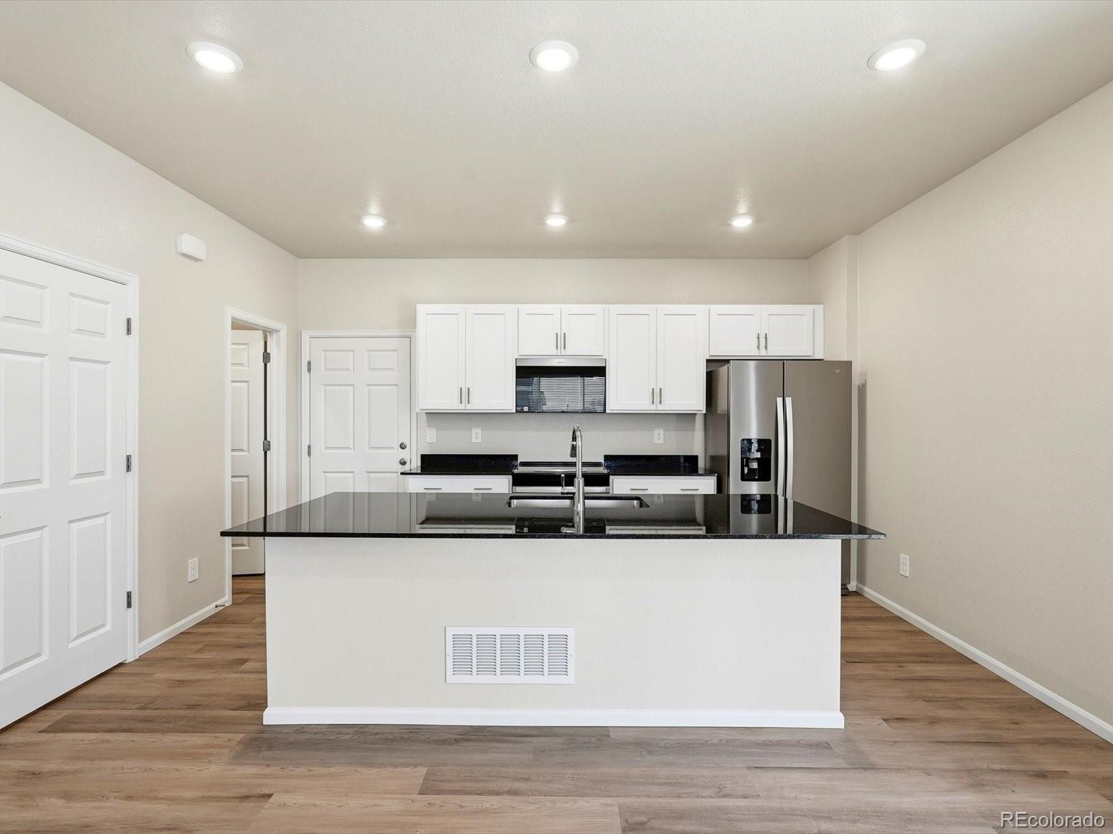 MLS Image #6 for 16388  gaylord street,thornton, Colorado