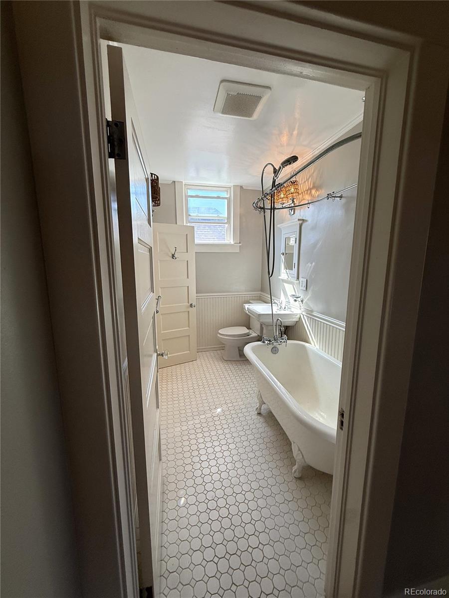 MLS Image #15 for 3042 n vine street,denver, Colorado