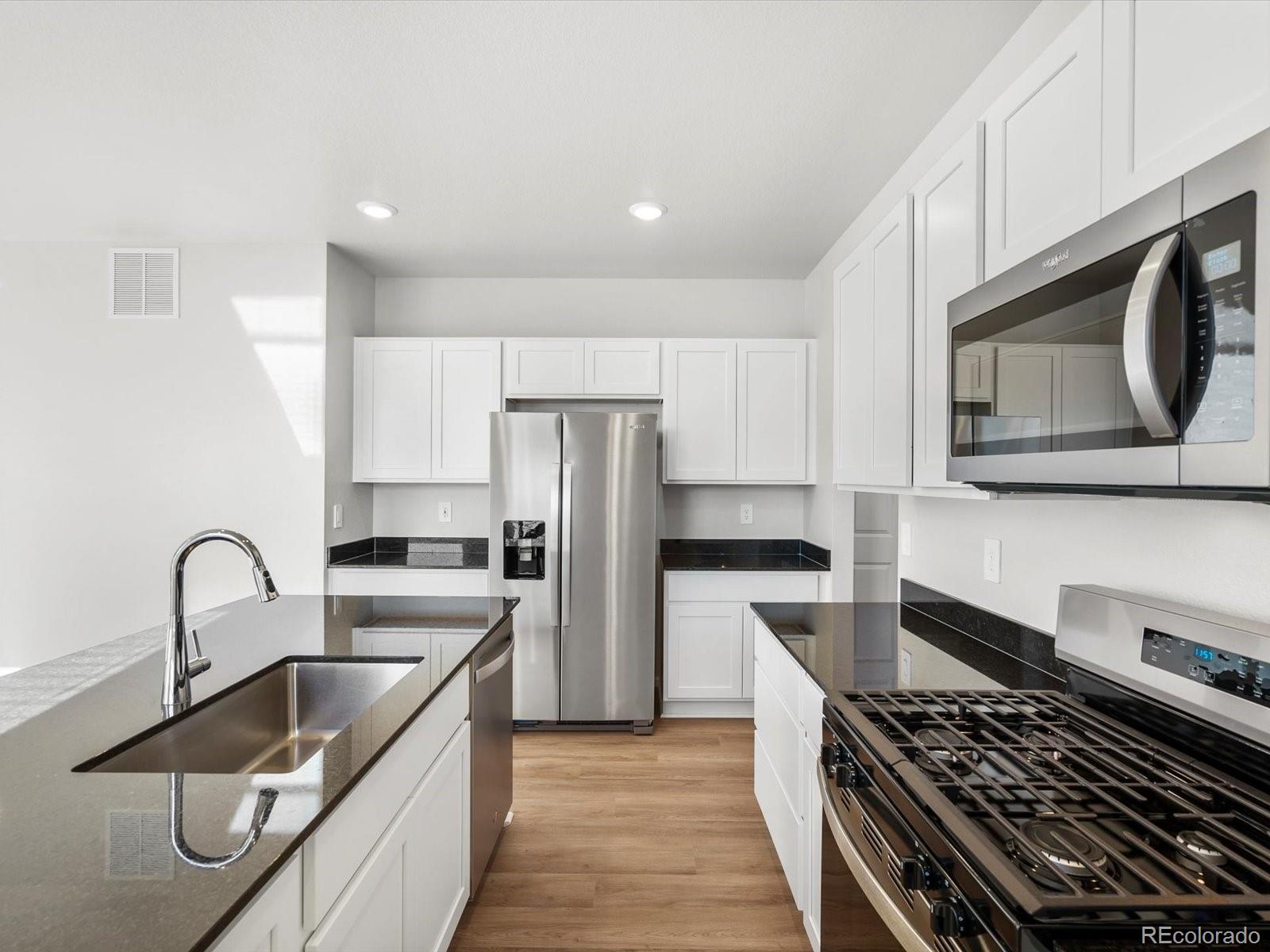 MLS Image #11 for 4641  sunsplash way,johnstown, Colorado