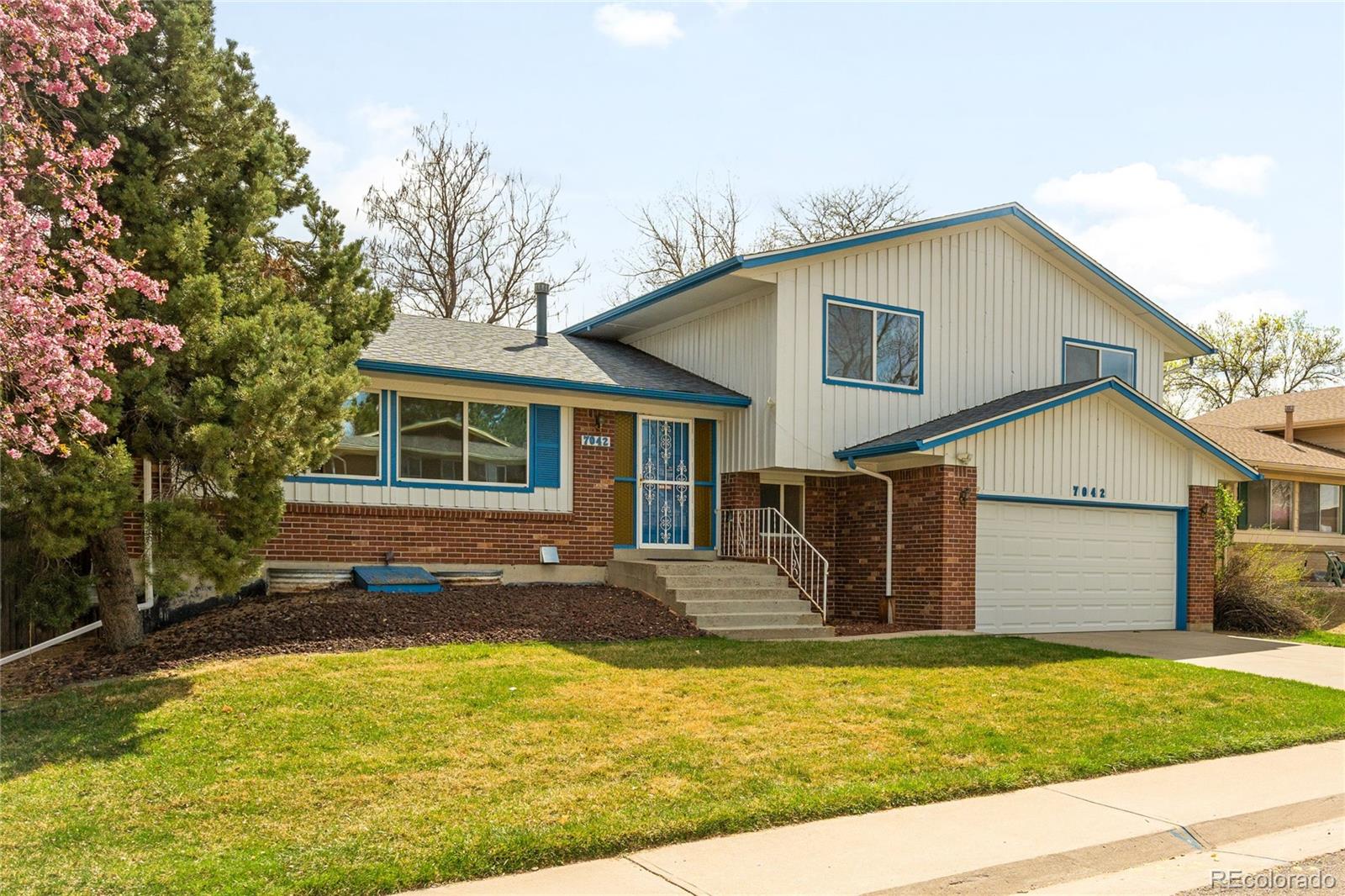 MLS Image #1 for 7042 e wesley avenue,denver, Colorado