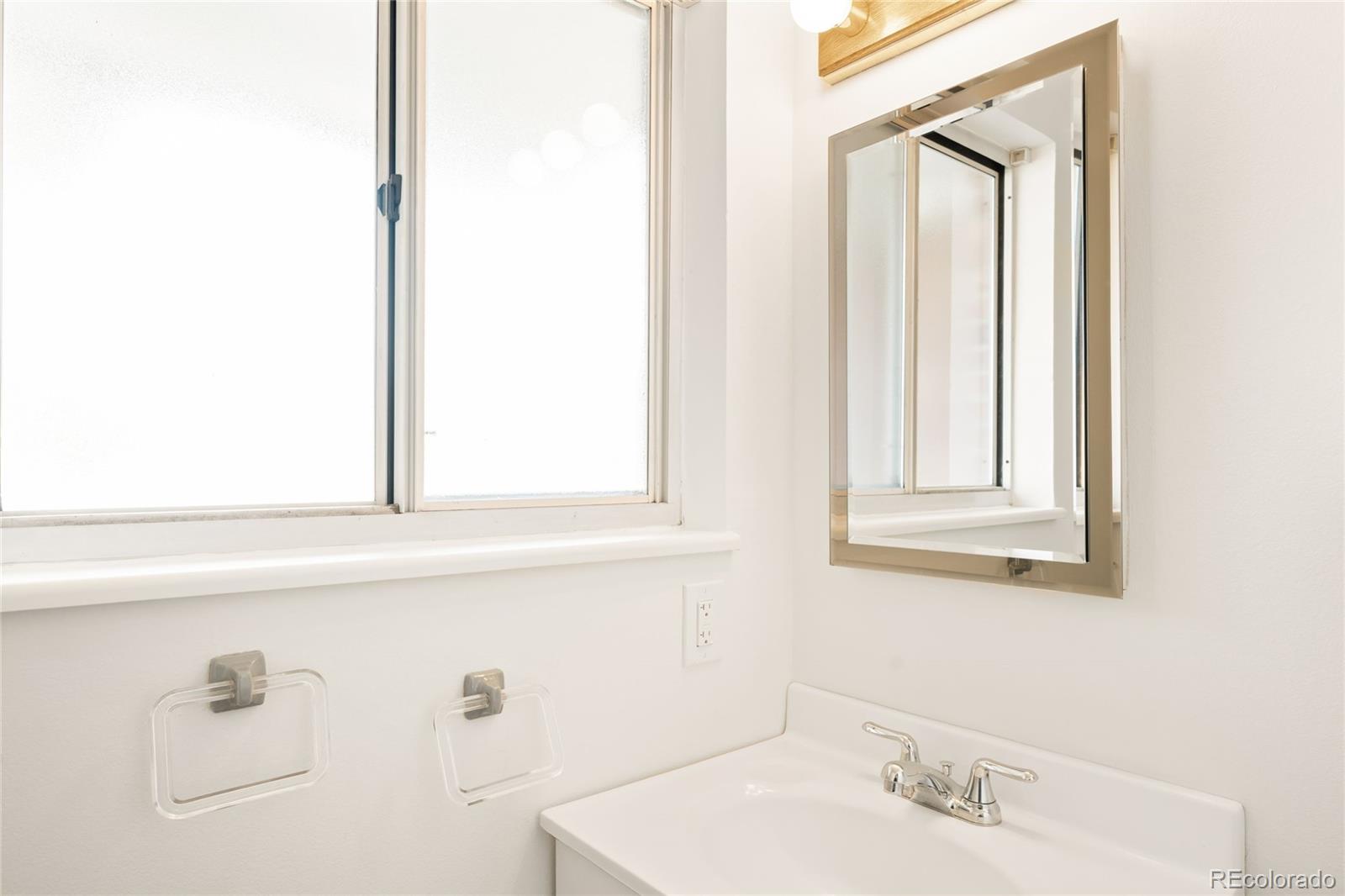 MLS Image #14 for 7042 e wesley avenue,denver, Colorado