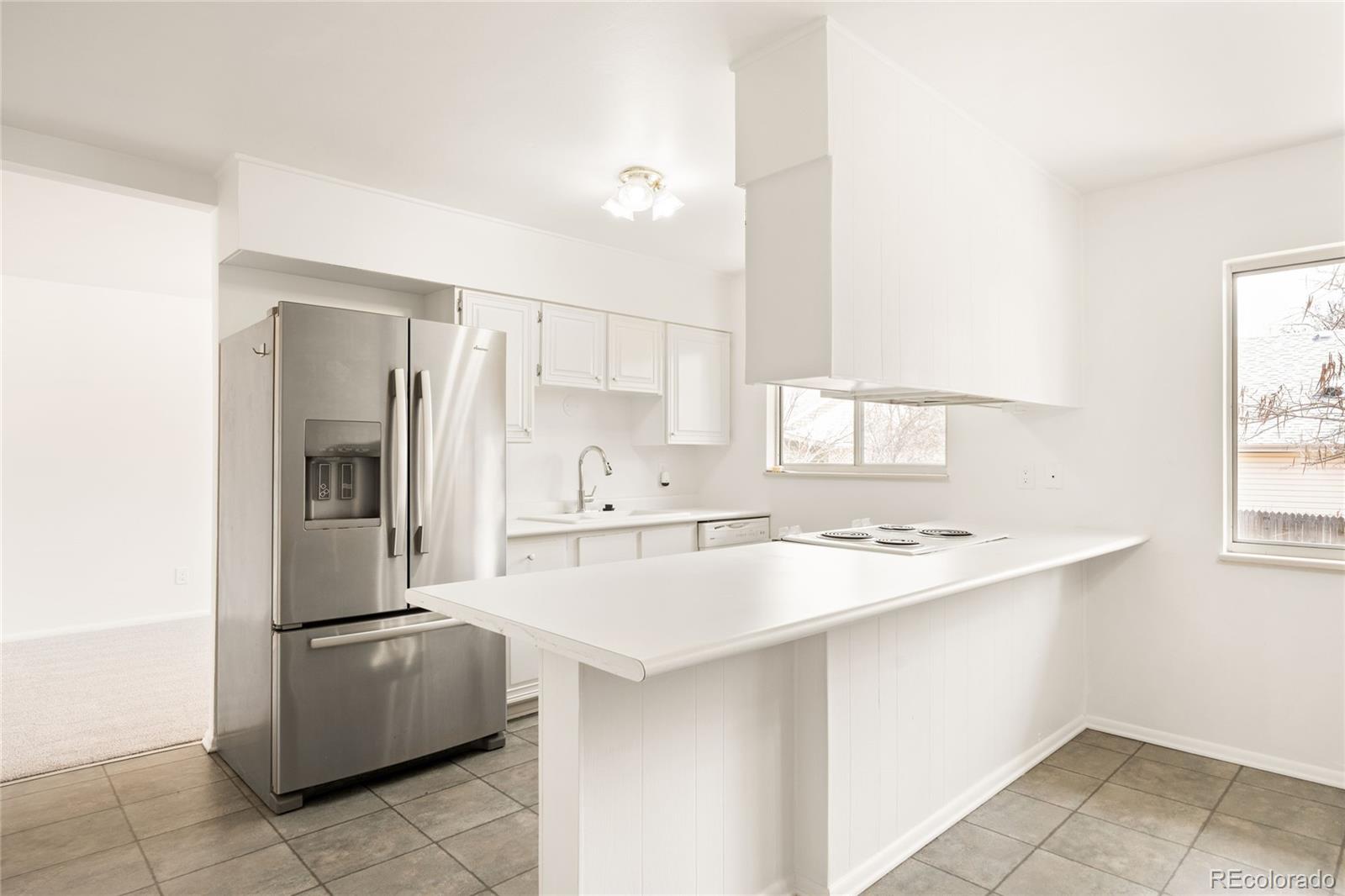 MLS Image #7 for 7042 e wesley avenue,denver, Colorado