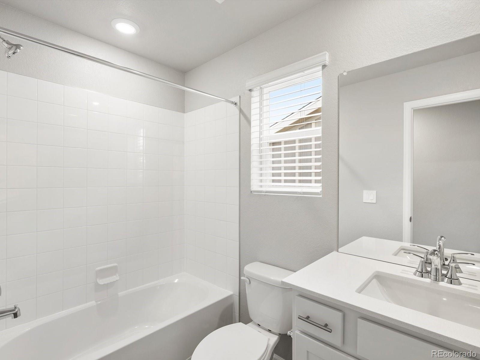 MLS Image #17 for 4631  sunsplash way,johnstown, Colorado