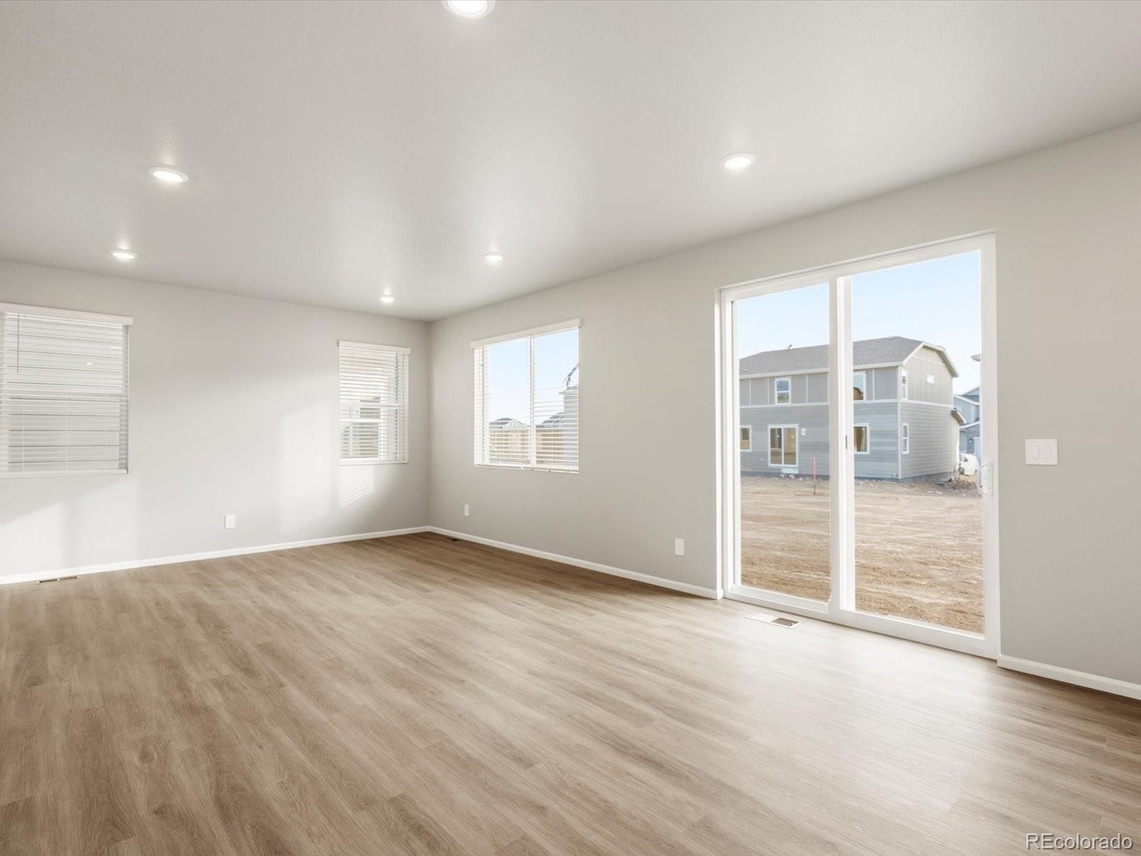MLS Image #4 for 4631  sunsplash way,johnstown, Colorado