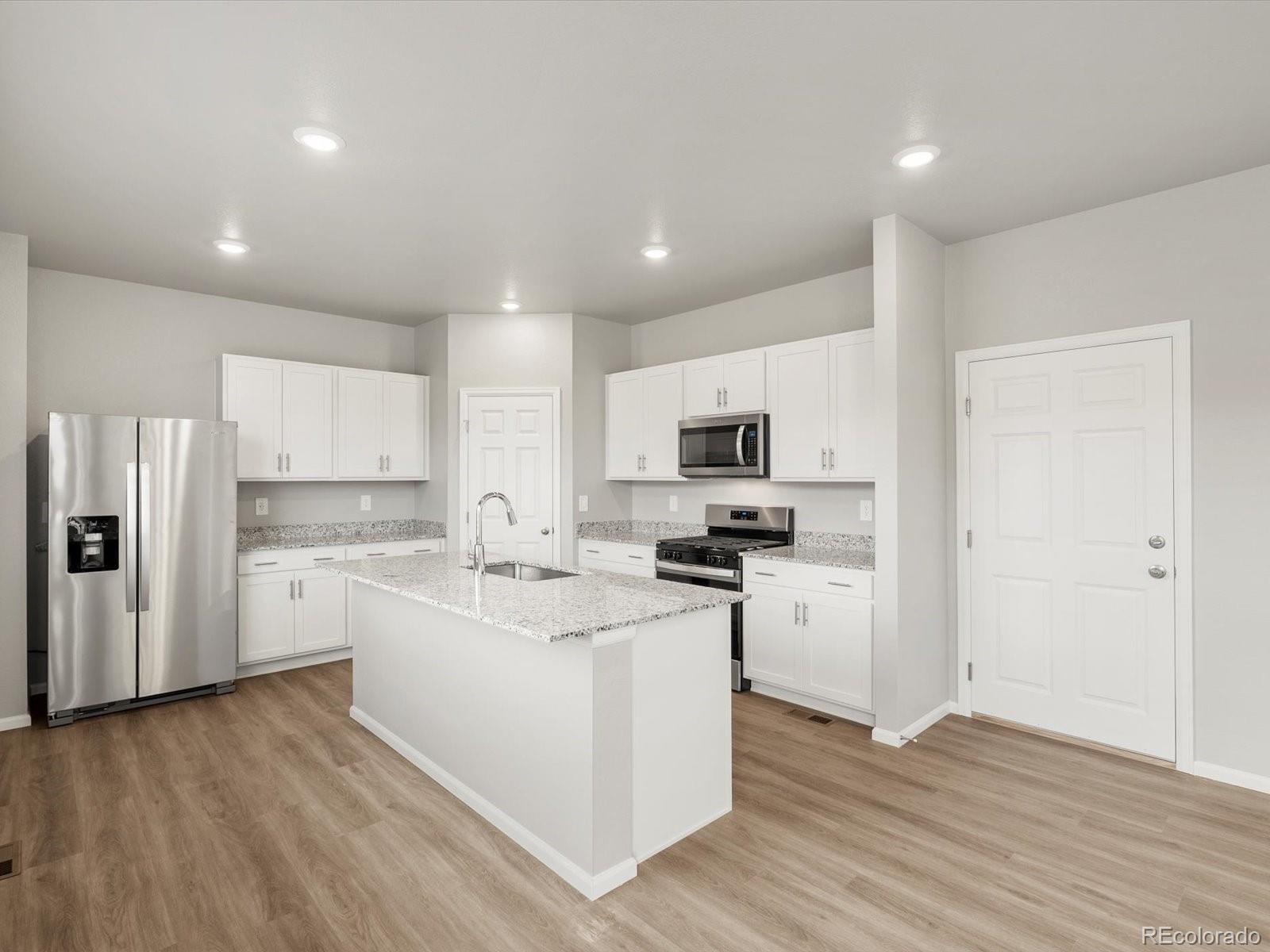 MLS Image #6 for 4631  sunsplash way,johnstown, Colorado
