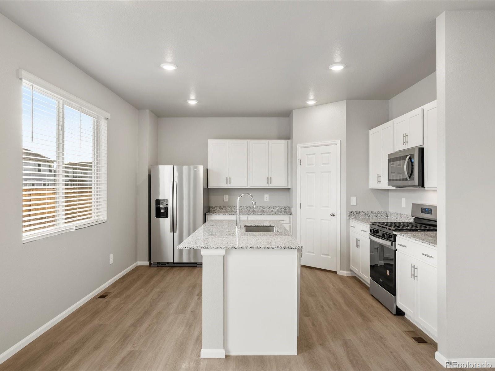 MLS Image #8 for 4631  sunsplash way,johnstown, Colorado