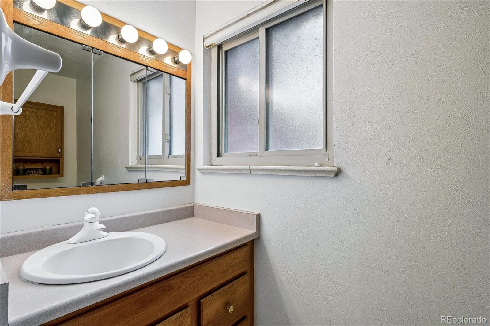 MLS Image #15 for 11110 w 60th avenue,arvada, Colorado