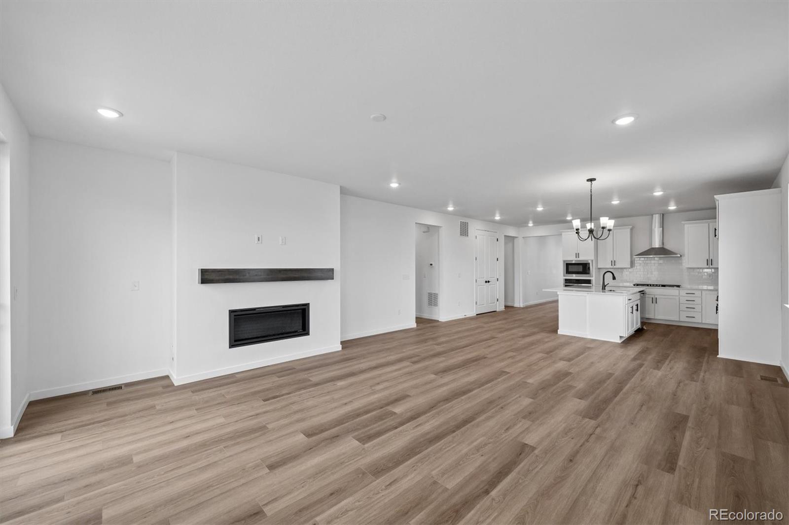 MLS Image #11 for 2122 s irvington street,aurora, Colorado