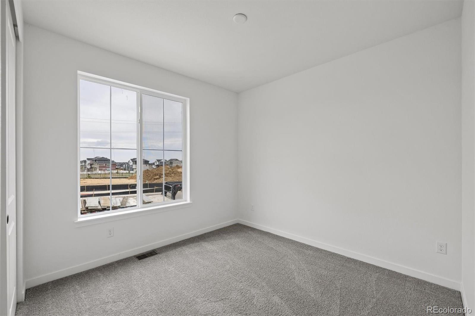 MLS Image #2 for 2122 s irvington street,aurora, Colorado