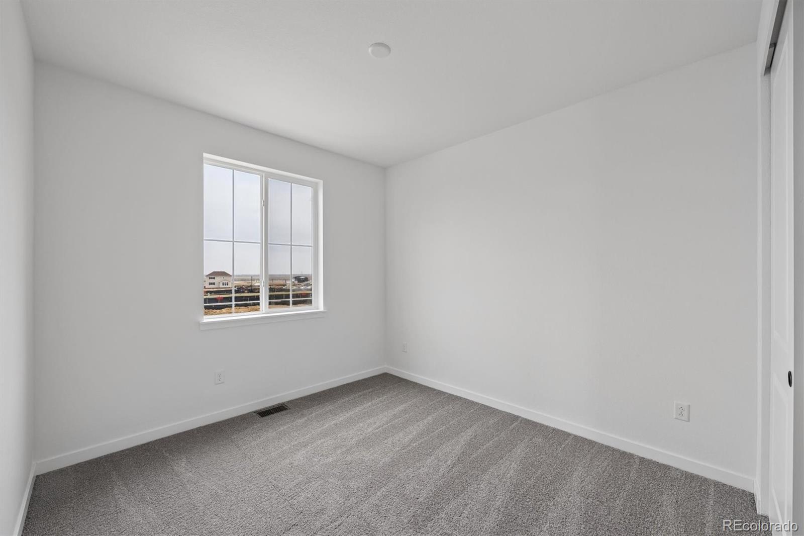MLS Image #4 for 2122 s irvington street,aurora, Colorado