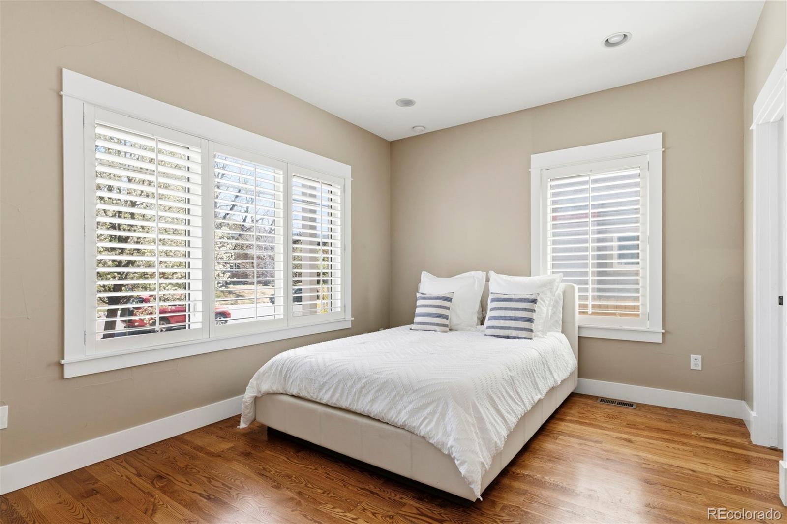 MLS Image #22 for 1641 s madison street,denver, Colorado