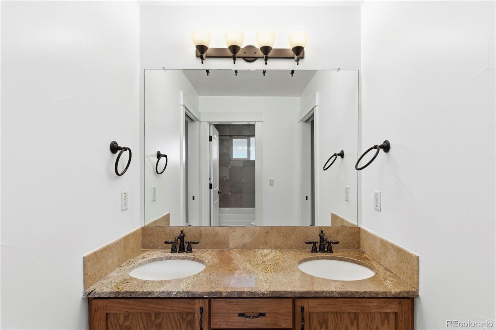 MLS Image #38 for 1641 s madison street,denver, Colorado