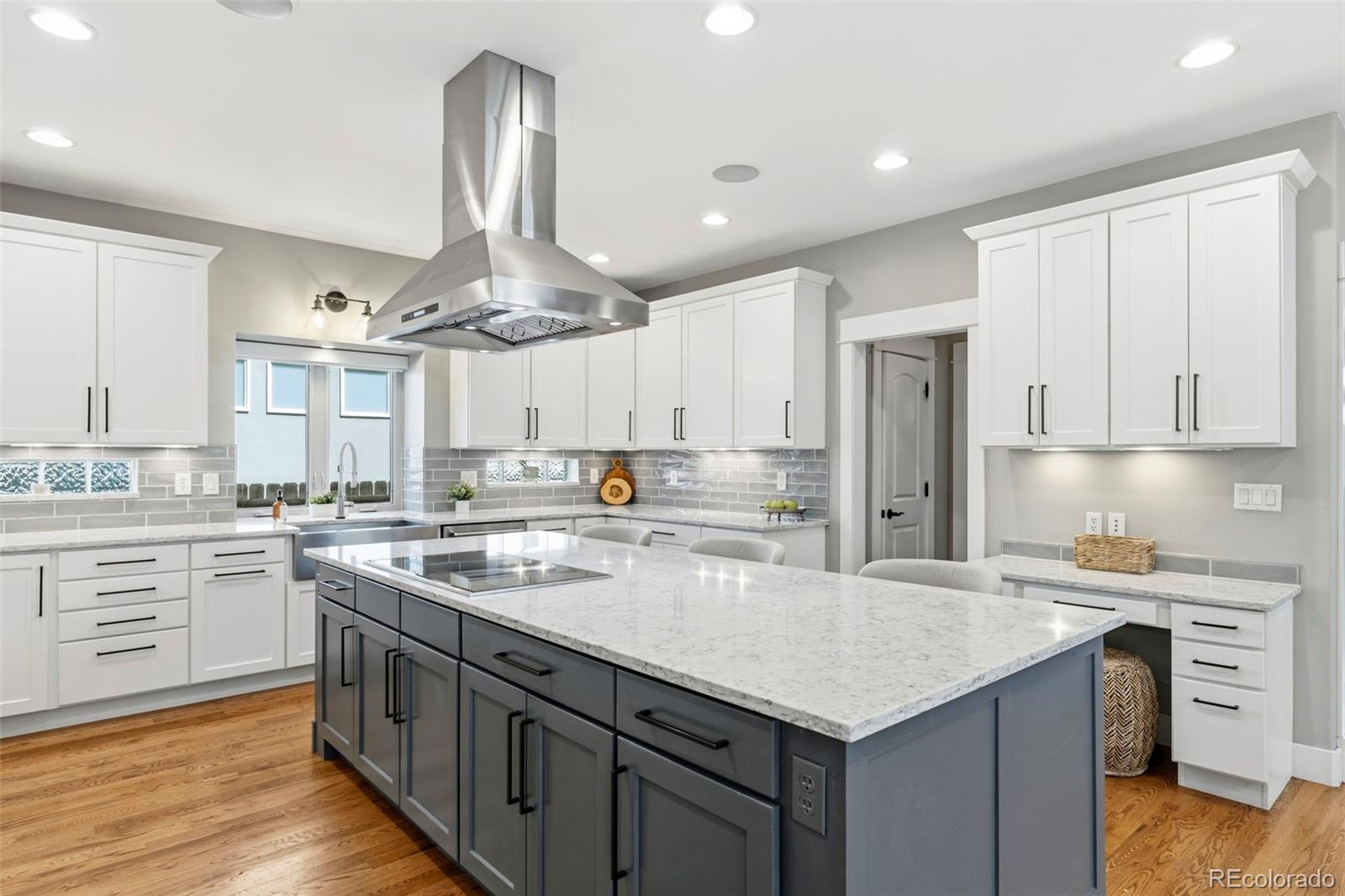 MLS Image #5 for 1641 s madison street,denver, Colorado