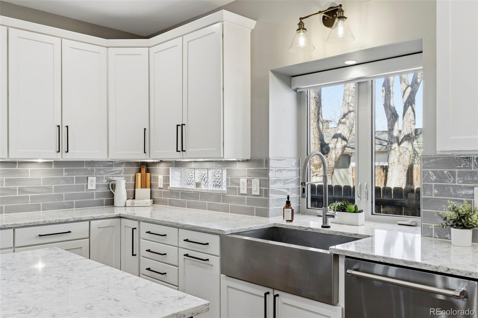 MLS Image #6 for 1641 s madison street,denver, Colorado