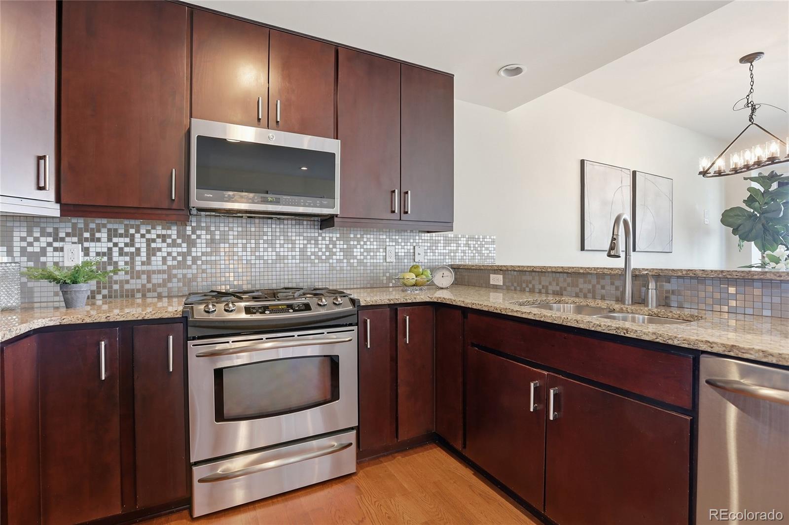 MLS Image #9 for 1650  fillmore street 806,denver, Colorado